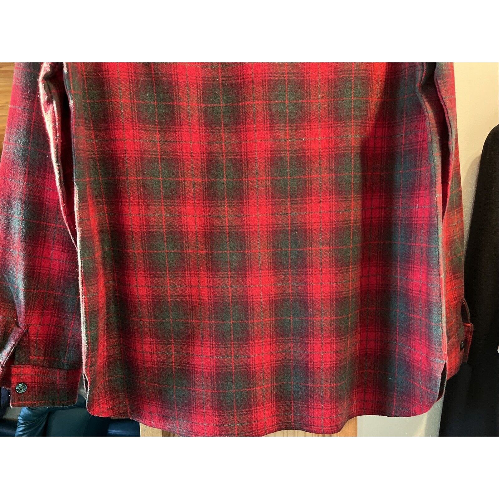 The Unbranded Brand Unbranded Men’s Shirt M Red Plaid LS Button Up Wool Outdoor Size US M / EU 48-50 / 2 - 8 Thumbnail