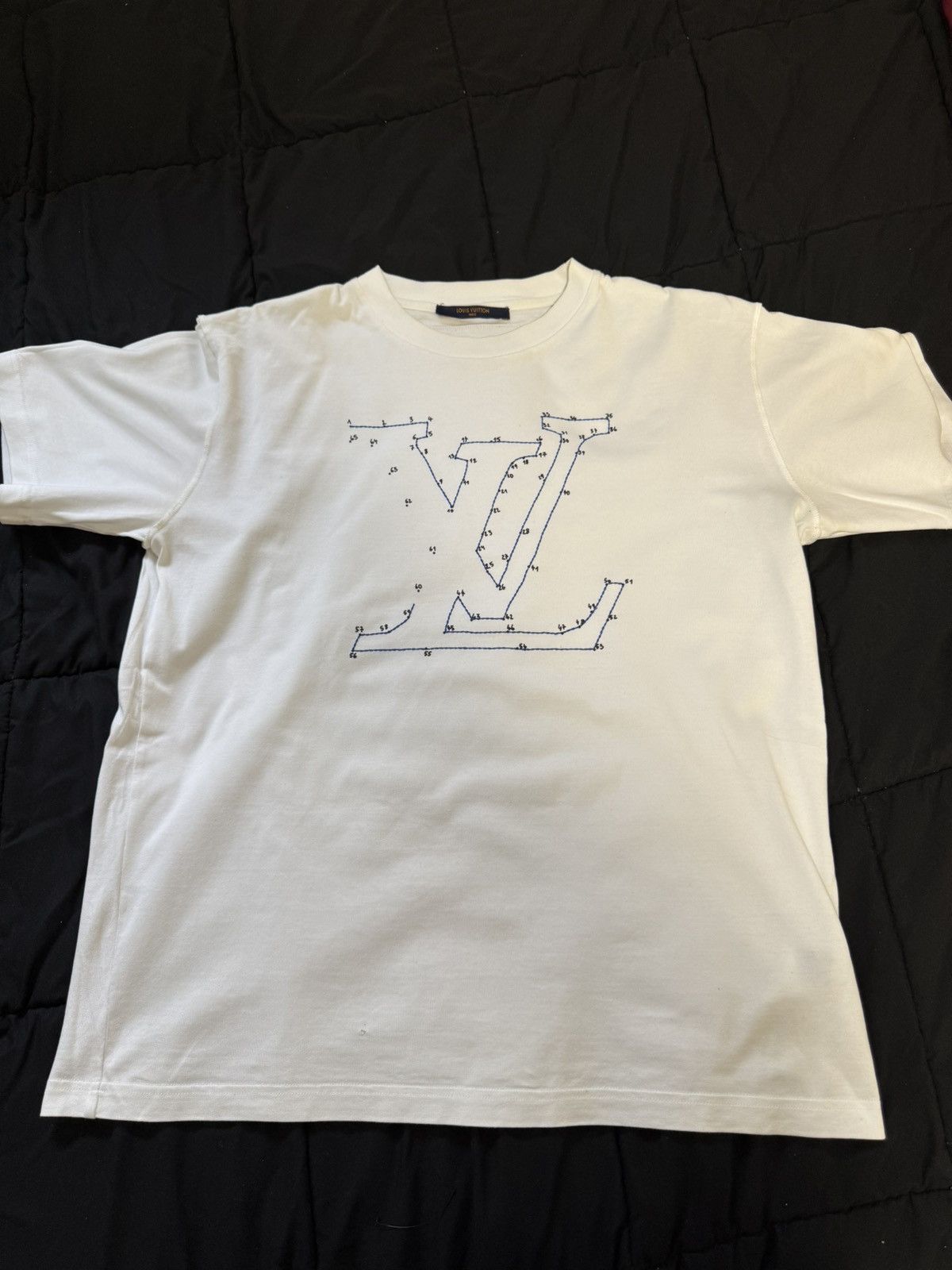 Louis Vuitton Louis Vuitton Embroidered Short Sleeve T-Shirt Size US L / EU 52-54 / 3 - 1 Thumbnail