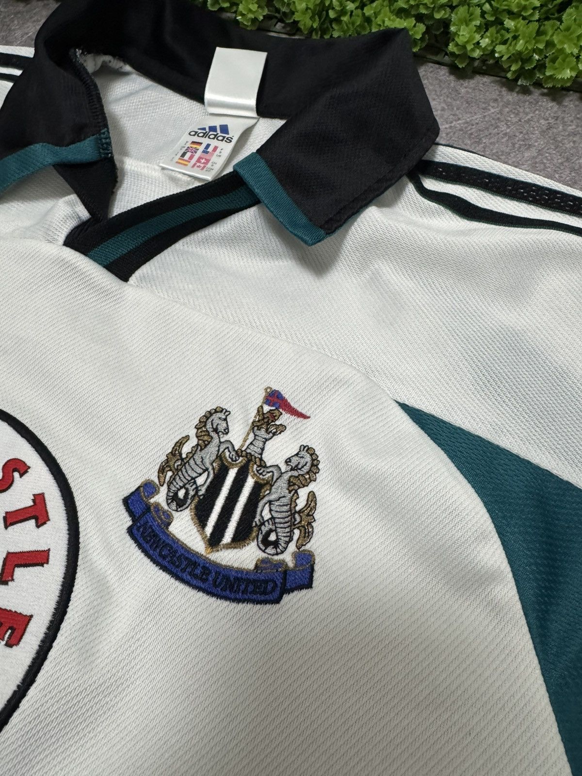 Adidas Newcastle United 1999/2000 Home Vintage Jersey Blokecore Size US S / EU 44-46 / 1 - 10 Thumbnail