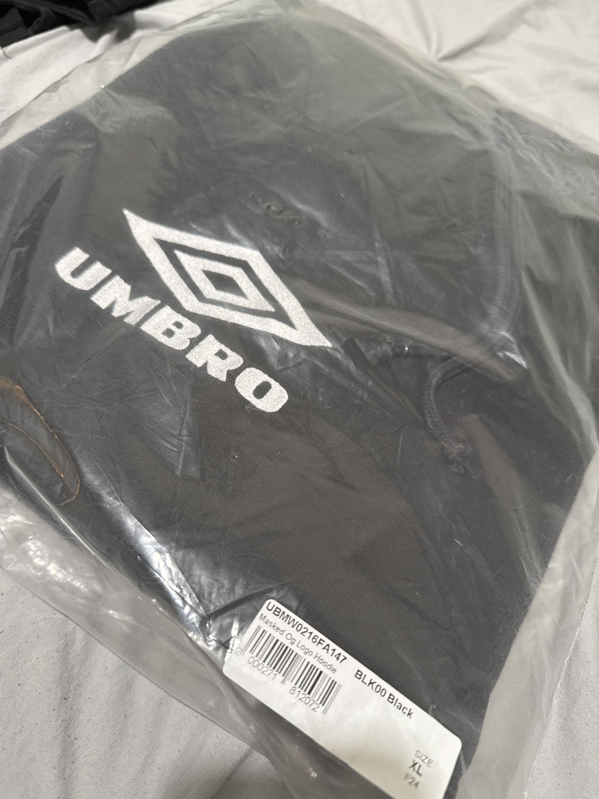 Slam Jam × Umbro OG BLACK UMBRO MASKED HOODIE XL Size US XL / EU 56 / 4 - 1 Thumbnail