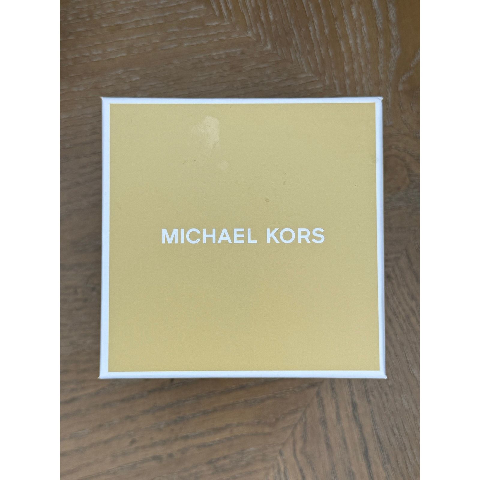 Michael Kors Michael Kors Gold Tone Barrel Pendant Necklace Crystal Logo Size ONE SIZE - 4 Thumbnail