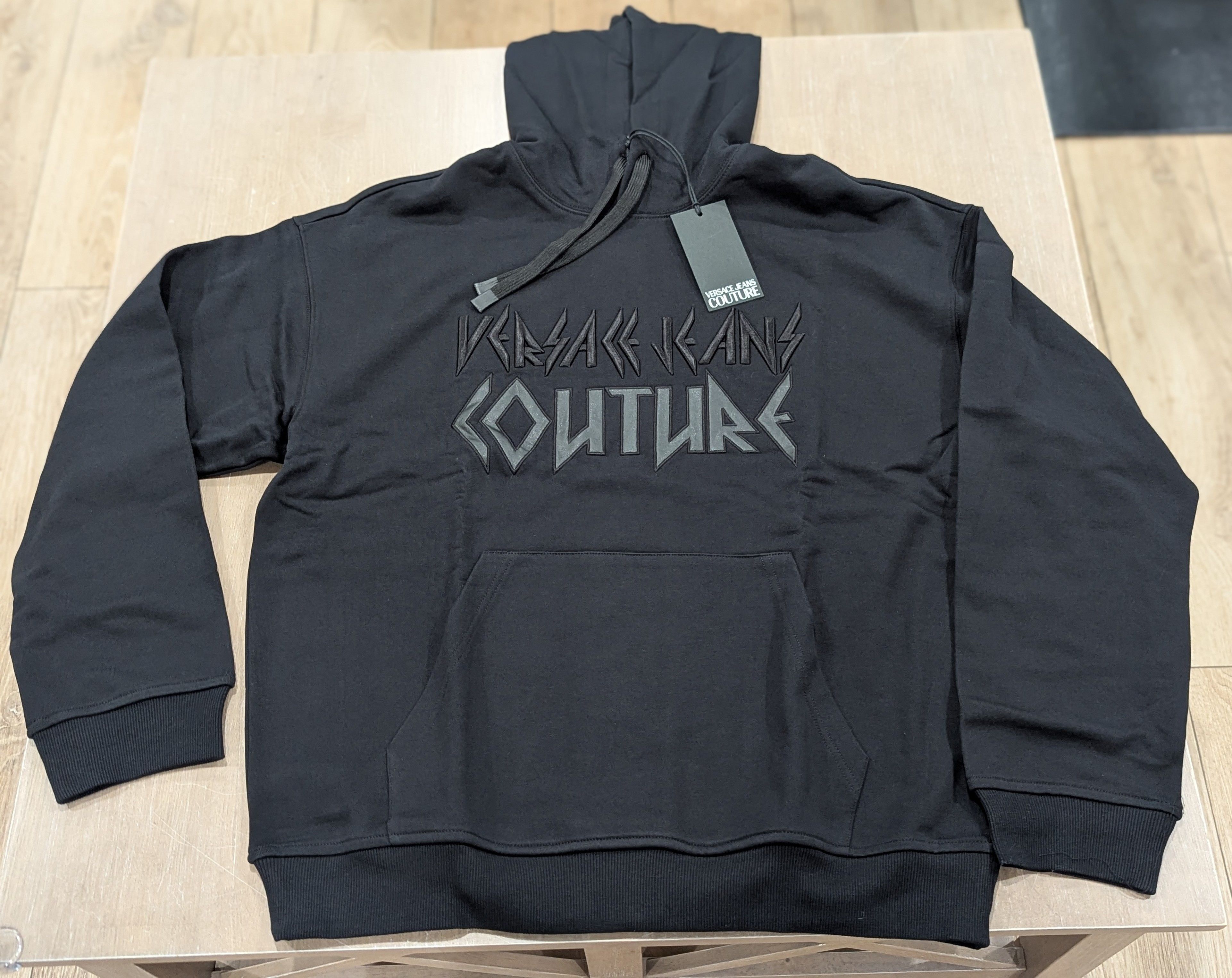 Versace Jeans Couture Versace Jeans Couture Tonal Logo Pullover Hoodie Black L Size US L / EU 52-54 / 3 - 1 Thumbnail