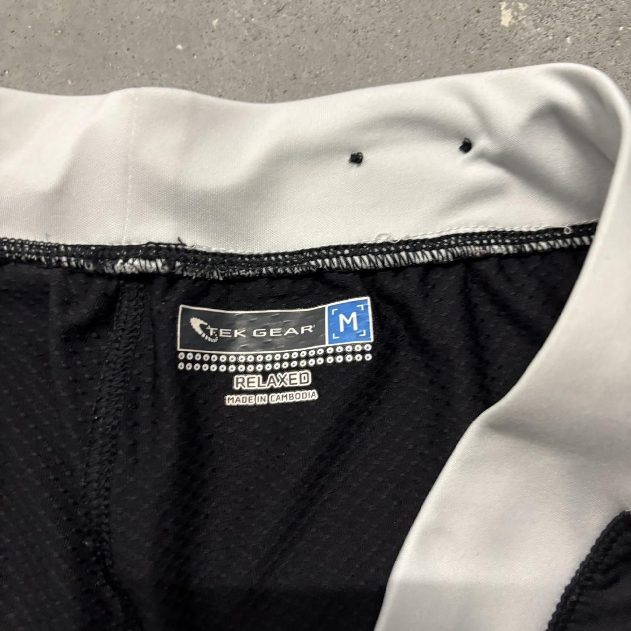 Japanese Brand × Vintage Crazy Vintage Y2K/2000s Black Striped Streetwear Essential Track Pants! Size US 32 / EU 48 - 5 Thumbnail