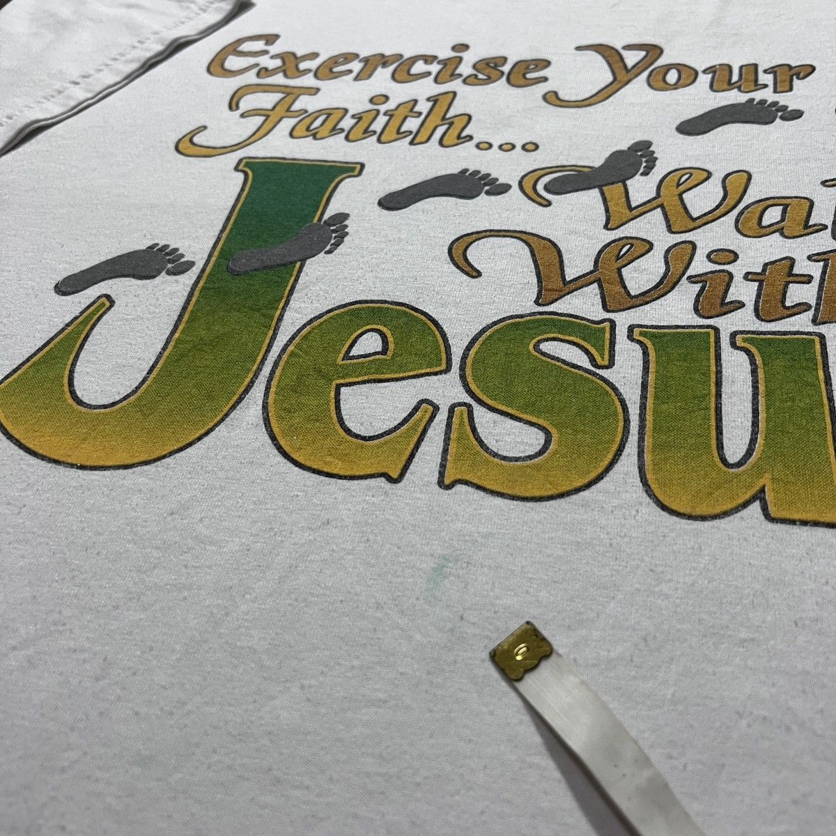 Vintage Vintage Y2K Walk With Jesus God Bible Holy Tee L Size US L / EU 52-54 / 3 - 4 Thumbnail