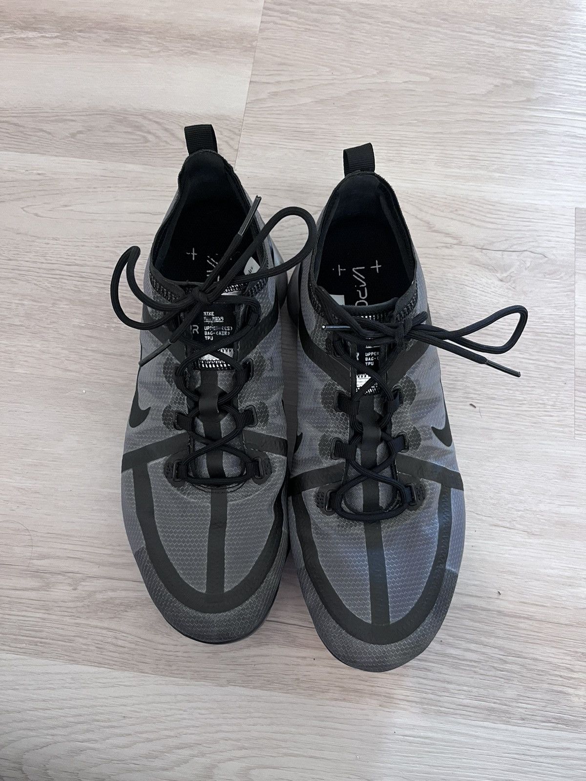 Nike VAPORMAX 2019 Triple Black Size US 10 / EU 43 - 2 Thumbnail