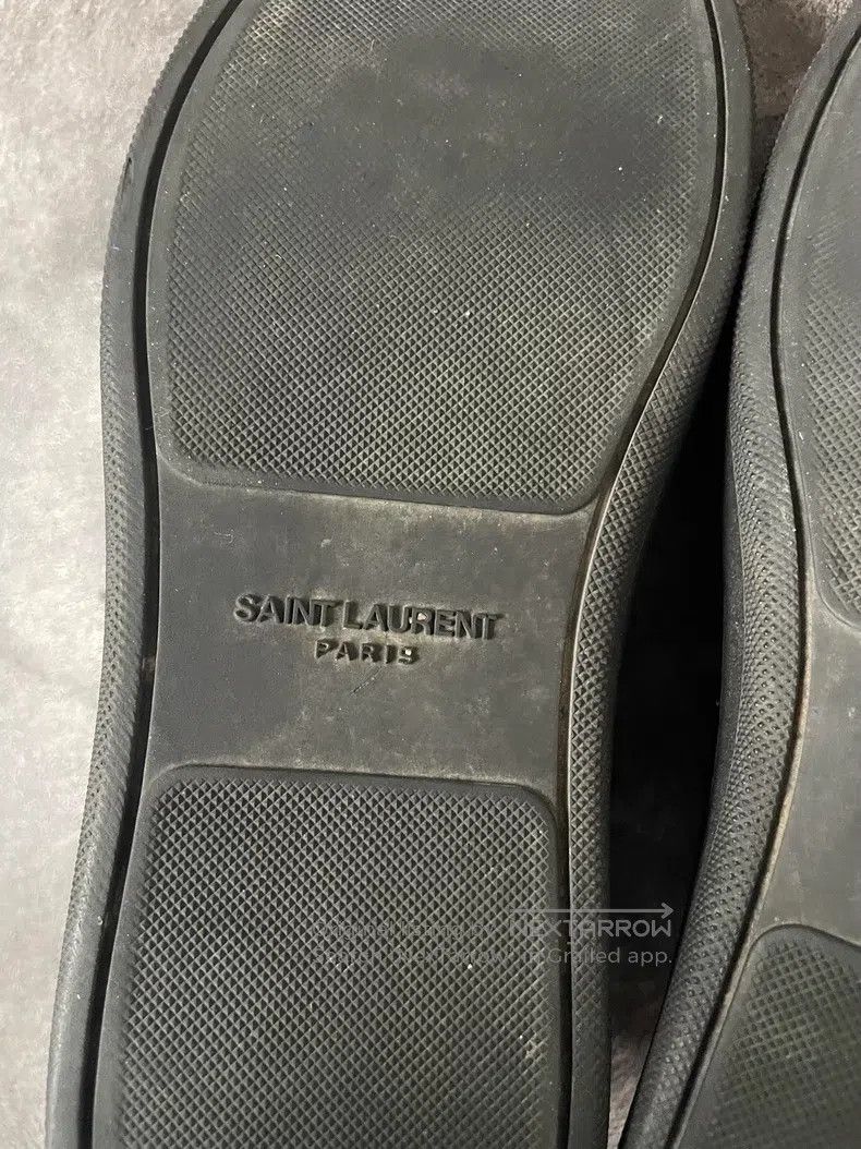 Saint Laurent Paris Saint Laurent Paris Black stud low-top flat shoes Size US 7 / EU 40 - 6 Thumbnail