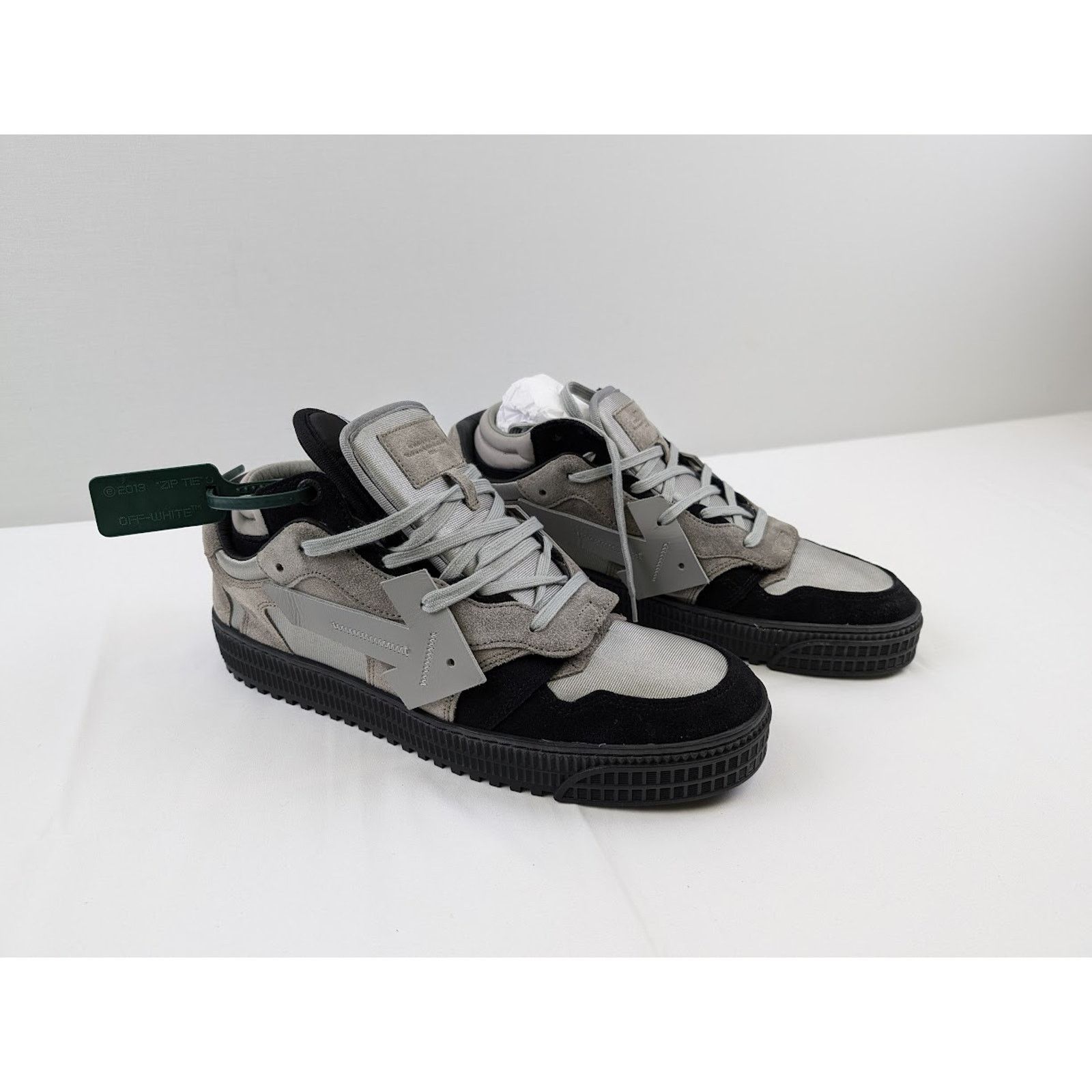 Off-White o1rshd1 Floating Arrow Sneaker in Dark Grey Size US 13 / EU 46 - 8 Thumbnail