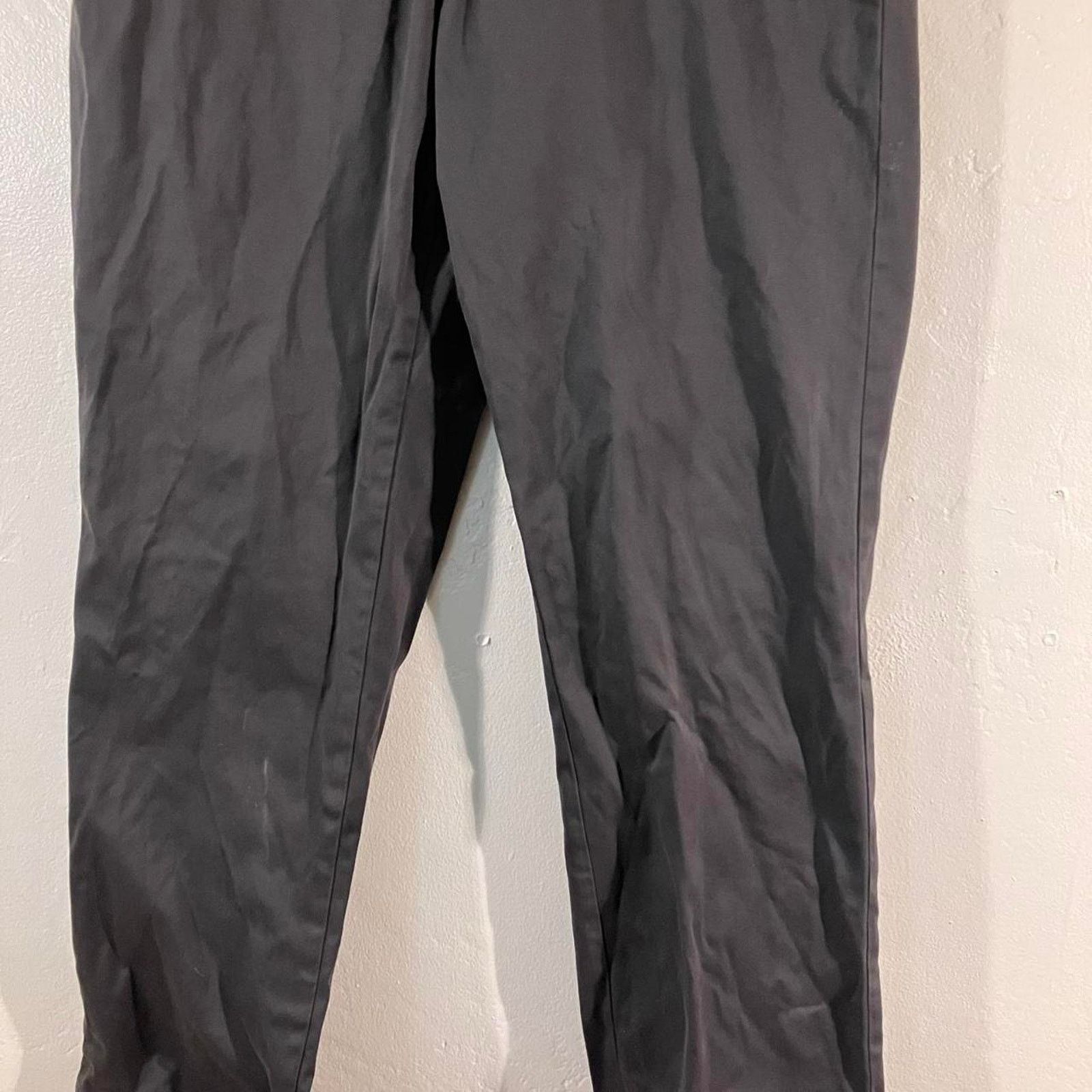 Banana Republic Banana Republic Aiden Slim Fit Chino Pants Size US 40 / EU 56 - 2 Thumbnail