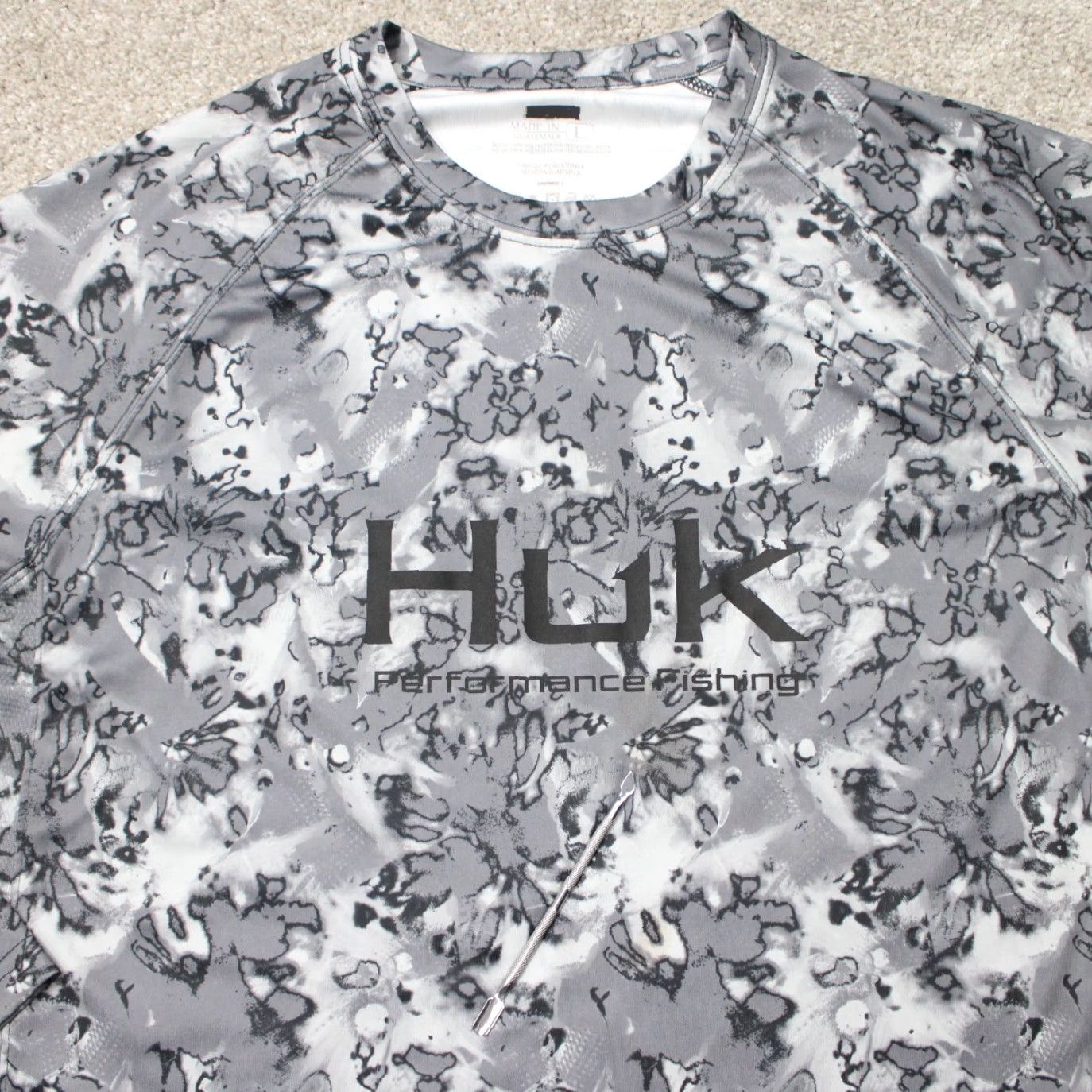 Vintage Huk Mens Large Gray Camouflage Shirt Long Sleeve Pullover Graphic Logo All Seasons Summer Winter Fall Size US L / EU 52-54 / 3 - 4 Thumbnail