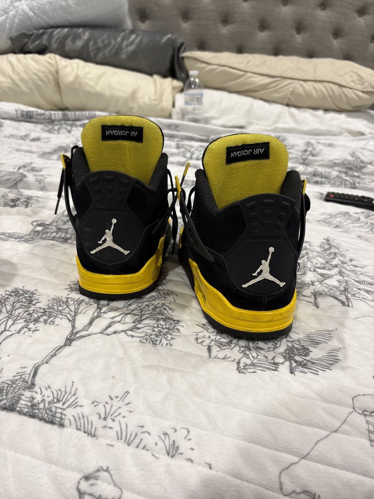 Jordan Brand Jordan 4 retro thunder Size US 8.5 / EU 41-42 - 4 Thumbnail
