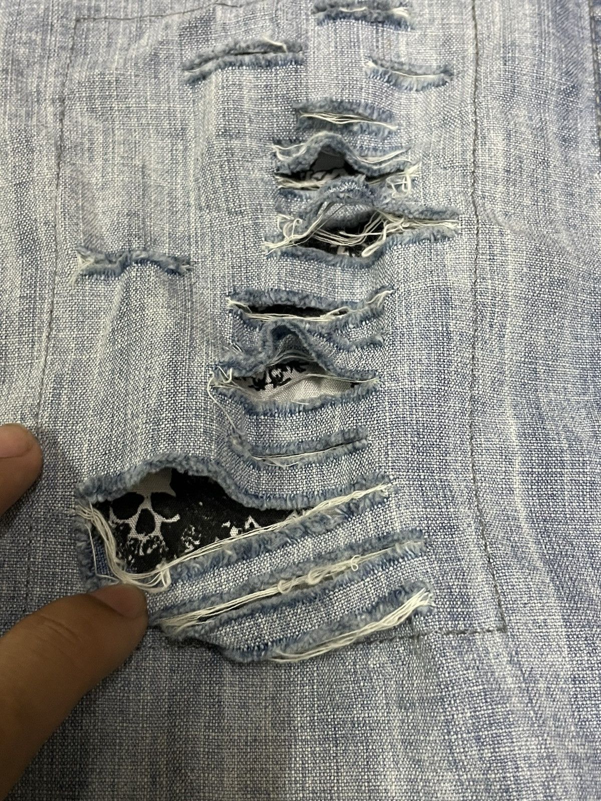 Japanese Brand Japanese Brand Skull Patches Ripped Denim Western Shirt Size S / US 4 / IT 40 - 8 Thumbnail