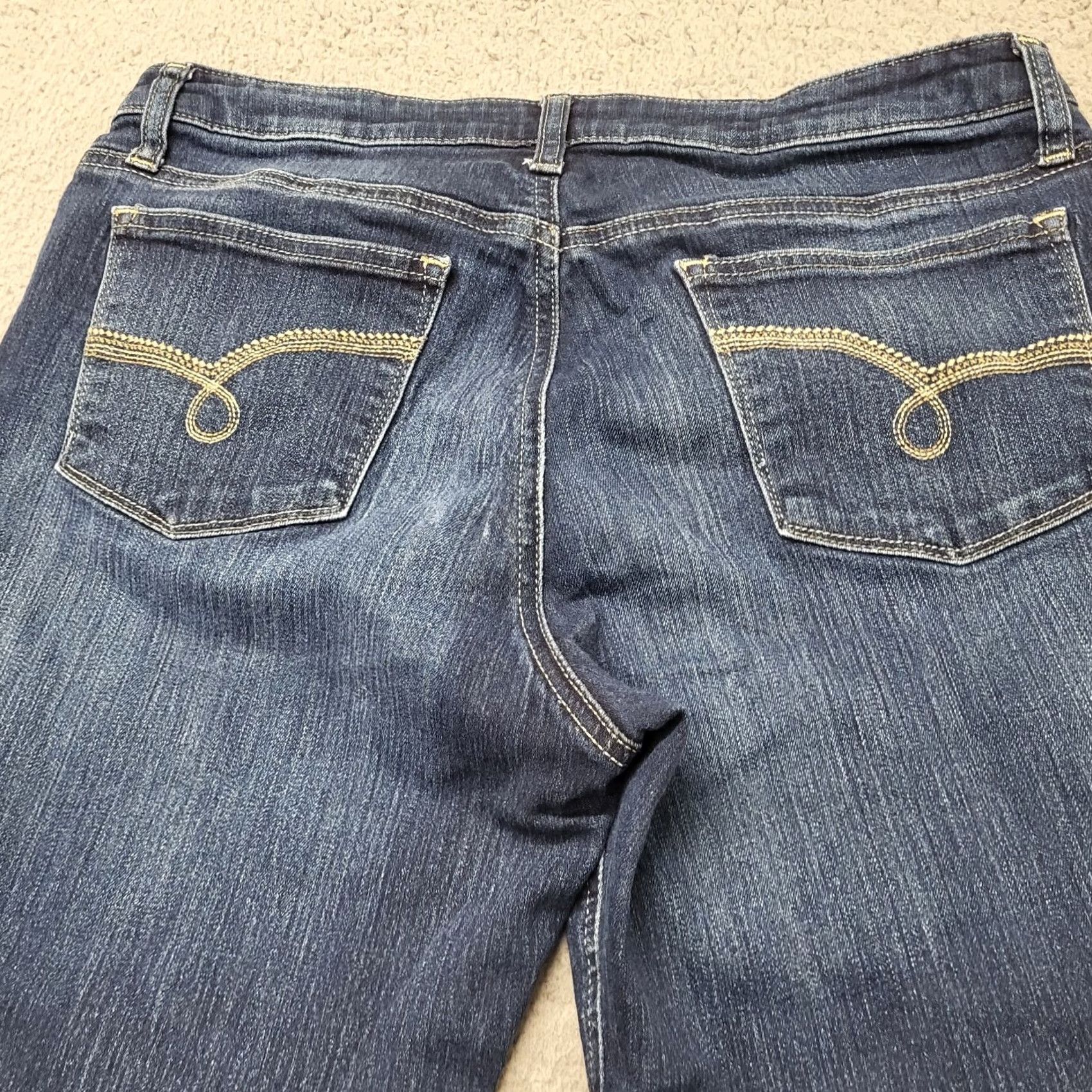 Lee VINTAGE Lee Jeans Women's 12M Mid Rise Bootcut Dark Wash Denim Stretch Cowgirl Regular 5-Pocket Blue Womens Jeans Size 34" / US 12 / IT 48 - 3 Thumbnail