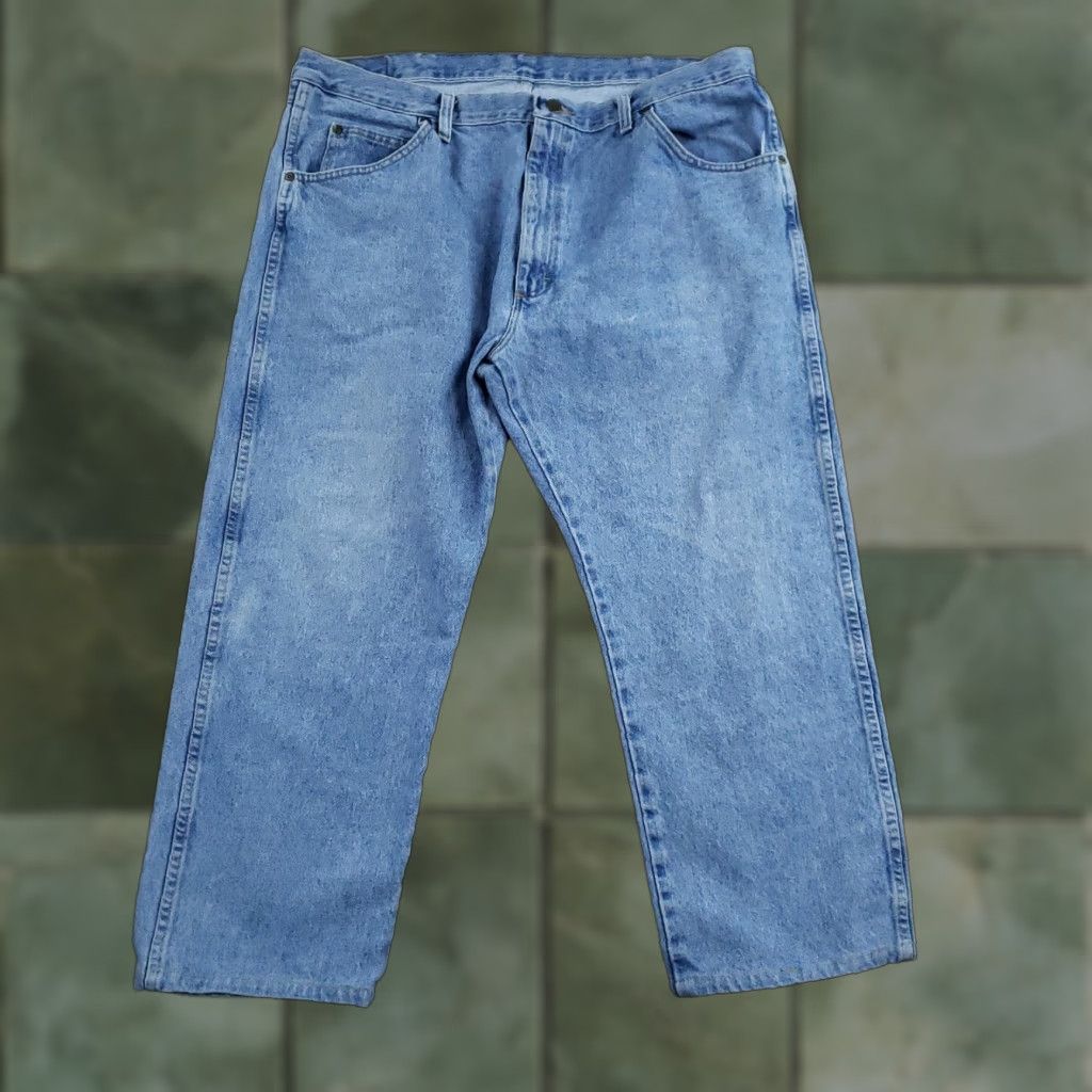 Wrangler VINTAGE Wrangler Regular Fit Jeans Mens 40x30 Blue Straight Leg Denim 38x24 Size US 40 / EU 56 - 1 Thumbnail