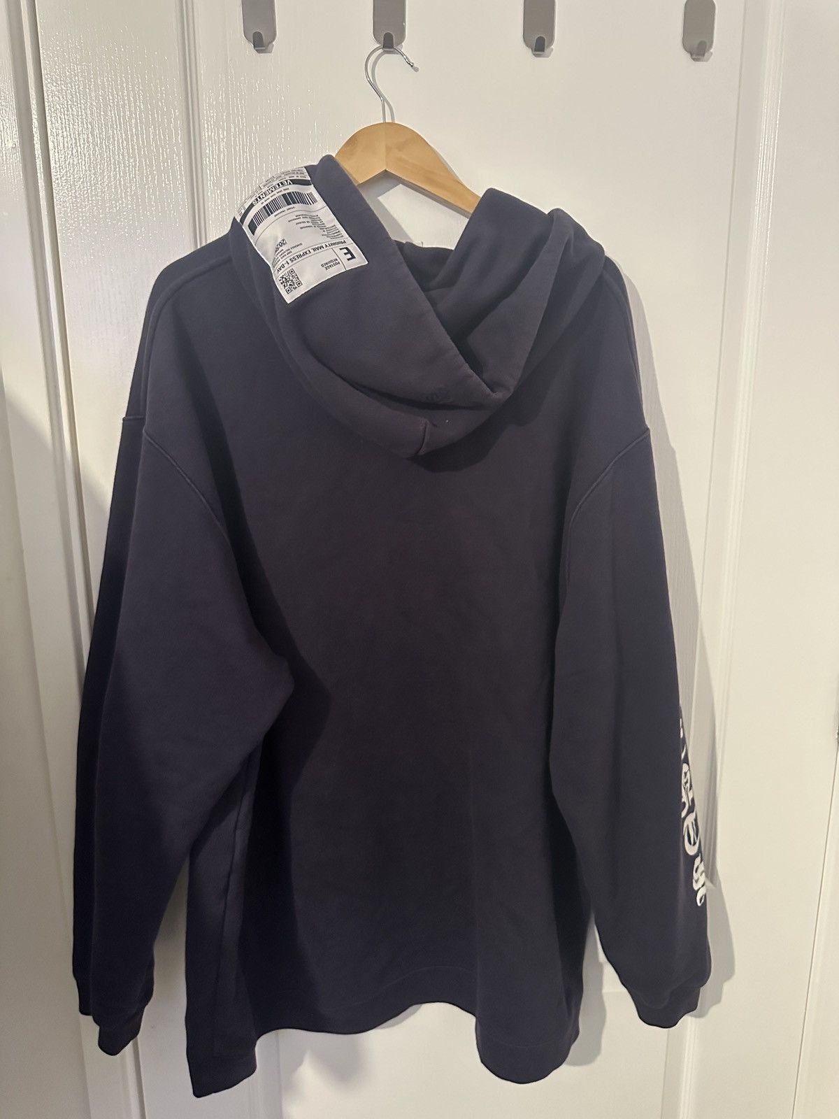 Vetements Vetements Anarchy Gothic Logo Hoodie Size US M / EU 48-50 / 2 - 7 Thumbnail