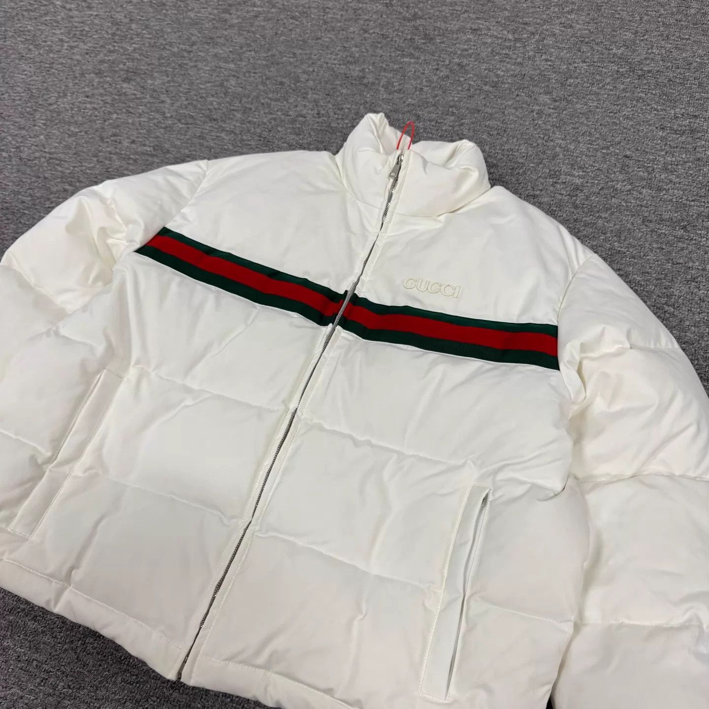 Gucci Gucci GG Stripe Logo Short Down Puffer Size XS / US 0-2 / IT 36-38 - 4 Thumbnail