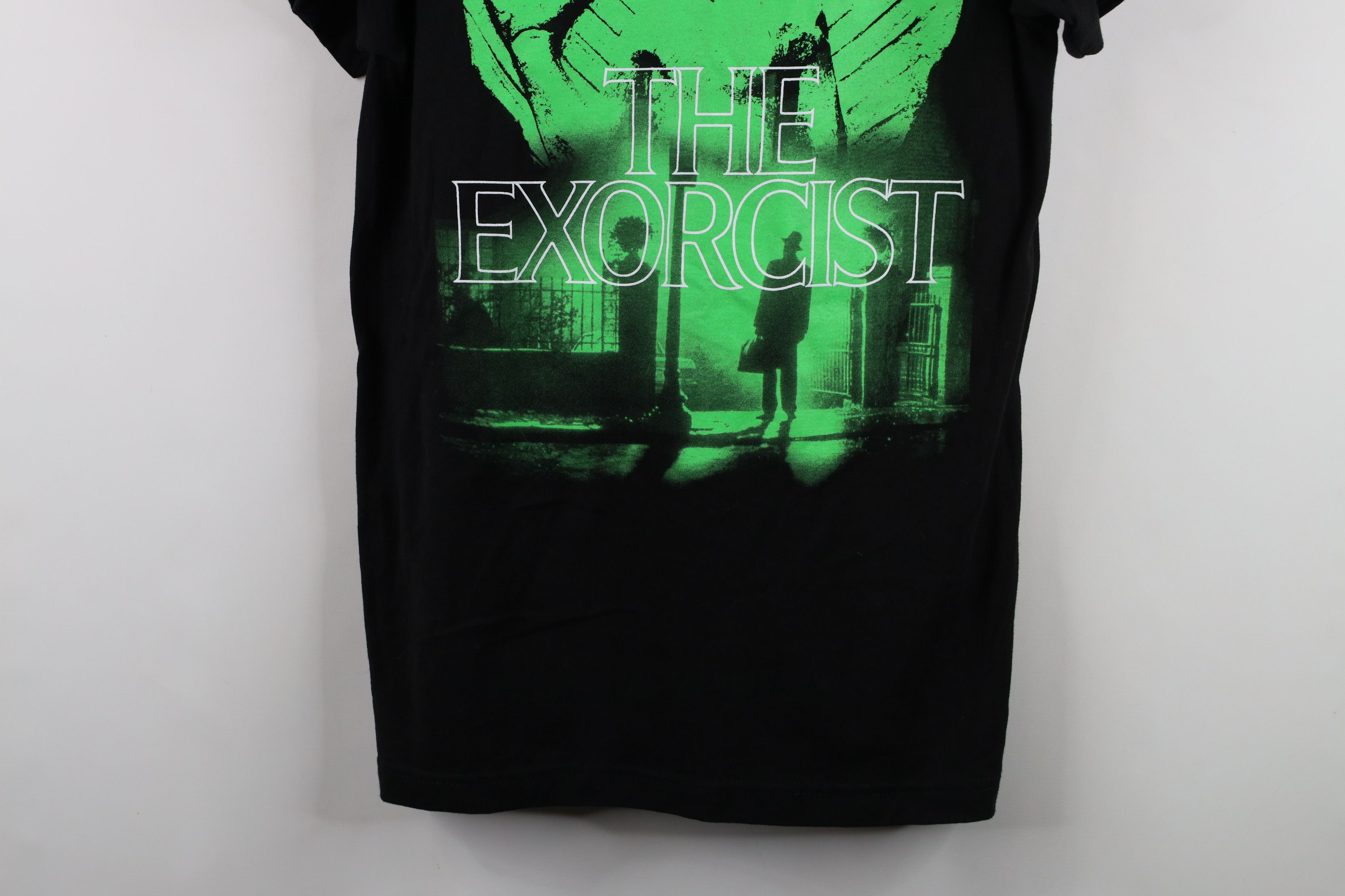 Vintage Retro Y2K The Exorcist Spell Out Horror Movie T-Shirt Black Size US M / EU 48-50 / 2 - 3 Thumbnail