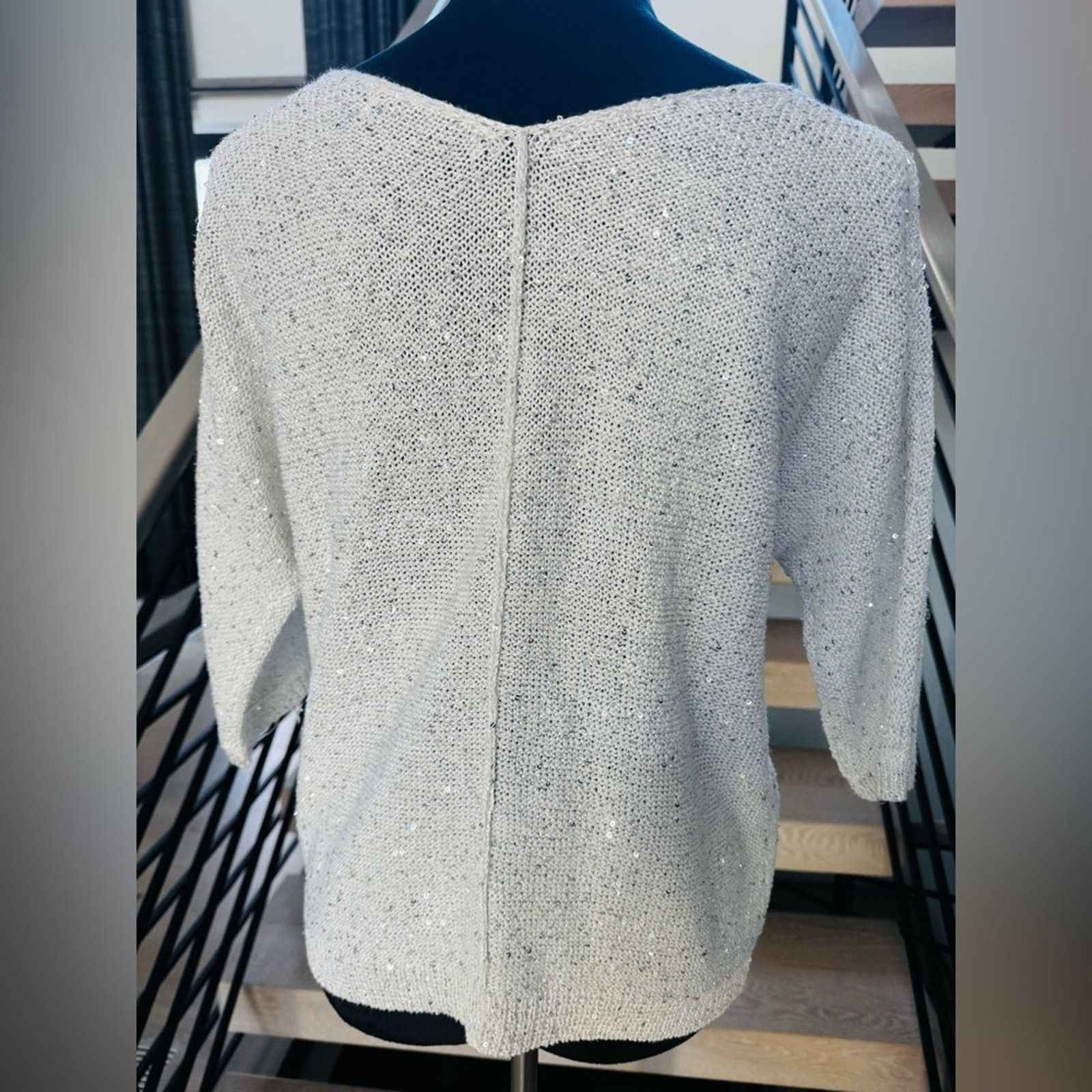 Halston Heritage New Halston Heritage Sparkling White V-Neck Sweater size S Size S / US 4 / IT 40 - 4 Thumbnail