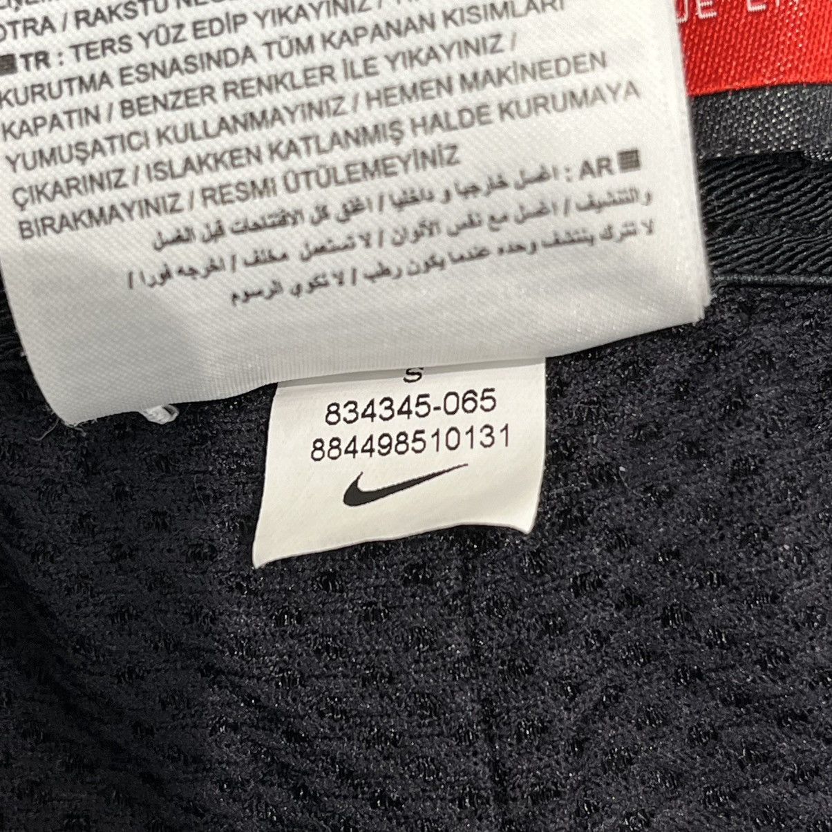Nike Nike Shorts Grey Size US 30 / EU 46 - 10 Thumbnail