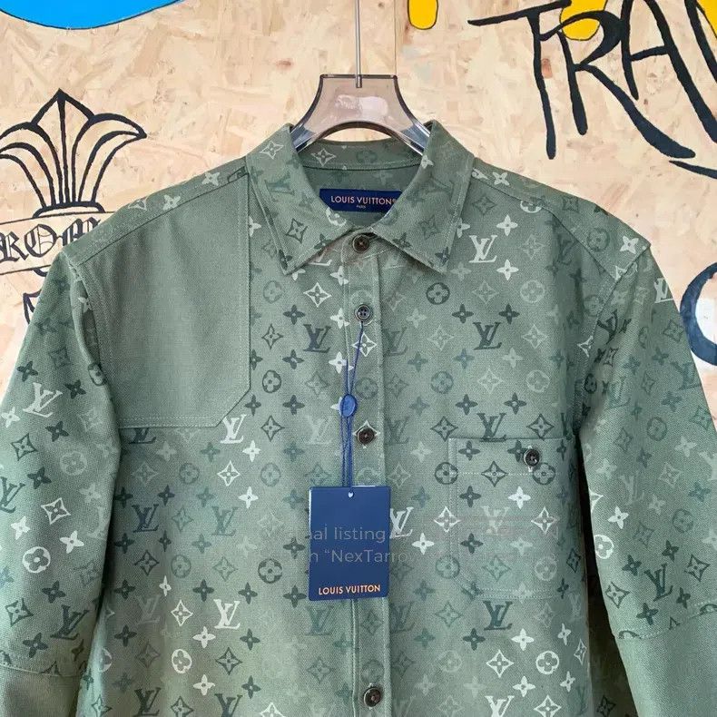 Louis Vuitton Louis Vuitton 26 New Lapel Full Print Work Shirt Size US L / EU 52-54 / 3 - 3 Thumbnail