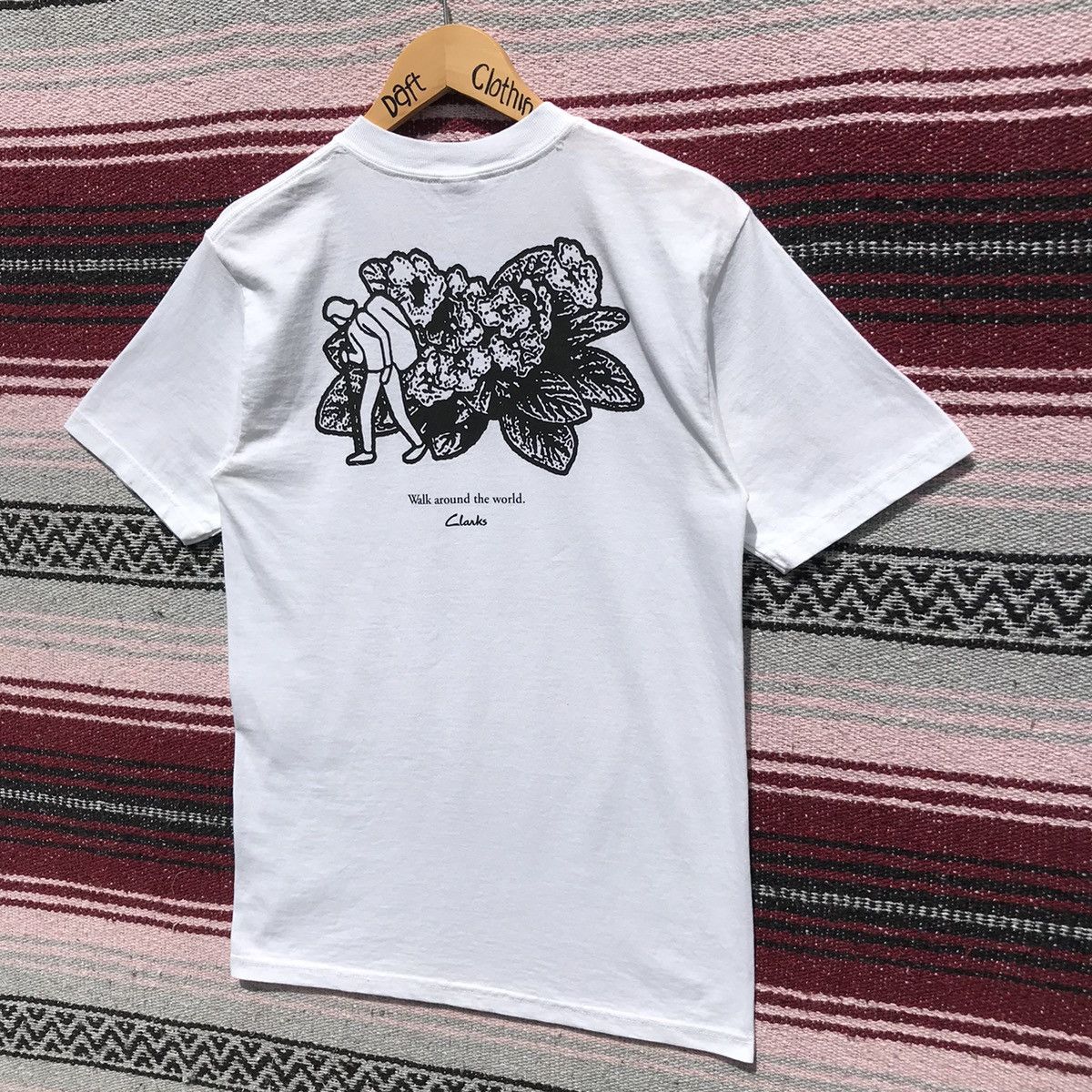Clarks × Vintage Vintage Clarks Walk Around The World Shirt Clarks Outdoor Size US S / EU 44-46 / 1 - 4 Thumbnail
