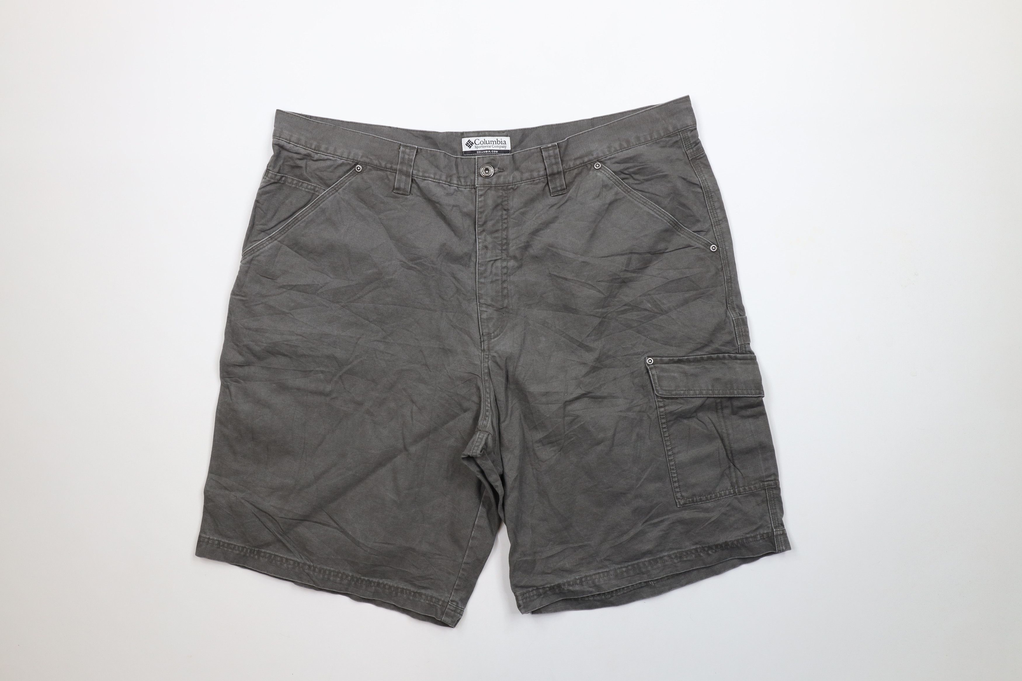 Columbia × Vintage Vintage Columbia Spell Relaxed Fit Canvas Cargo Shorts Gray Size US 42 / EU 58 - 1 Thumbnail