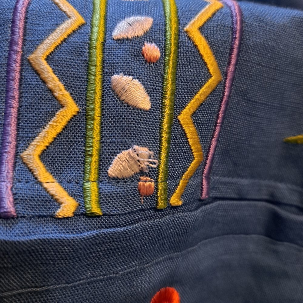 Other Susan Graver Grannycore Embroidered Linen Floral Butterfly Top Medium Blue/Multi Size M / US 6-8 / IT 42-44 - 5 Thumbnail