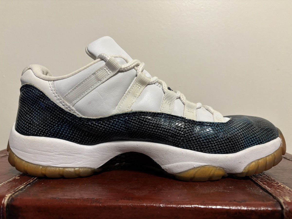 Jordan Brand × Nike 2001 Air Jordan 11 Retro Low 'Snakeskin' Size US 9.5 / EU 42-43 - 4 Thumbnail