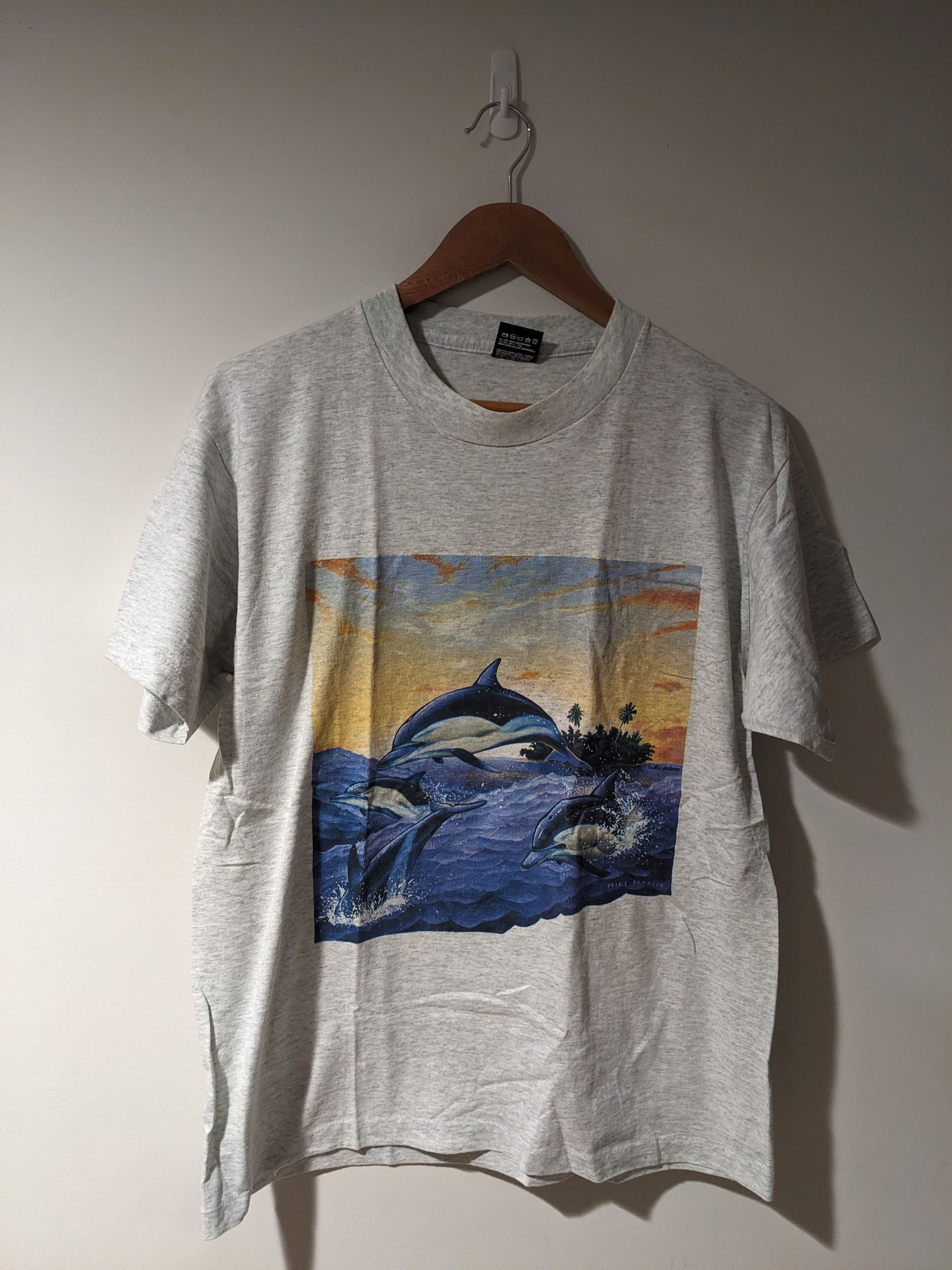Vintage Vintage 90s Dolphin Animal Nature Wildlife Large T-Shirt Size US L / EU 52-54 / 3 - 1 Thumbnail
