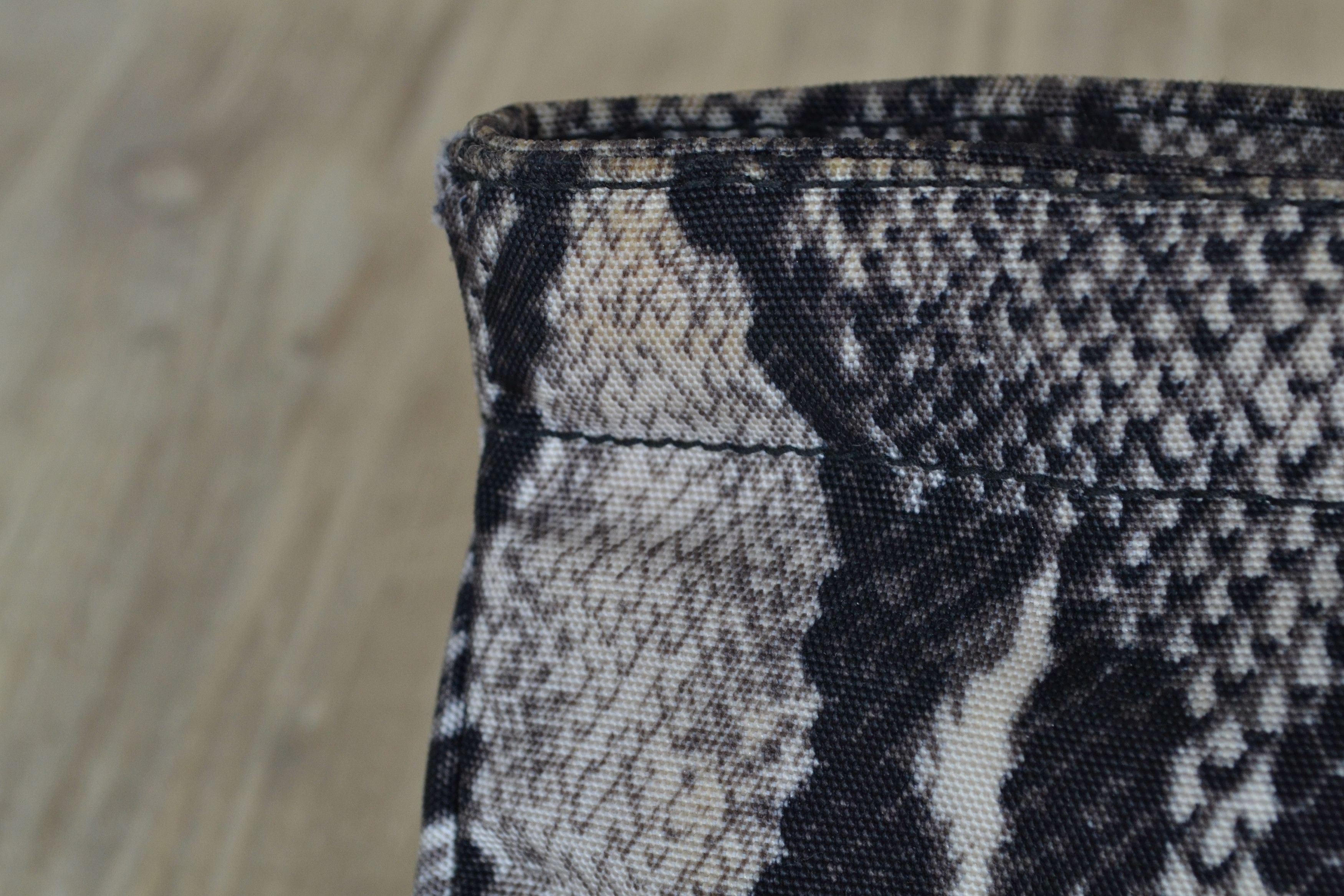 Gucci GUCCI Pouch Bag Clutch Cosmetic Zip Mini Print Snake Size ONE SIZE - 7 Thumbnail