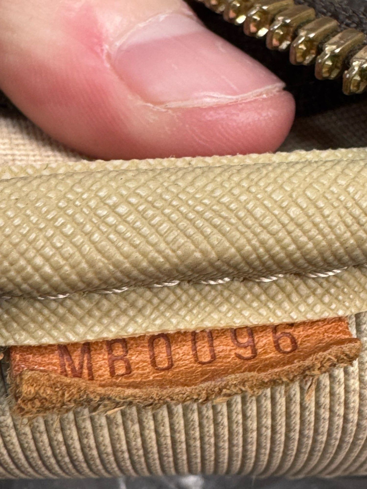 Louis Vuitton Louis Vuitton - Evasion Handbag Leather Vintage Monogram Size ONE SIZE - 7 Thumbnail