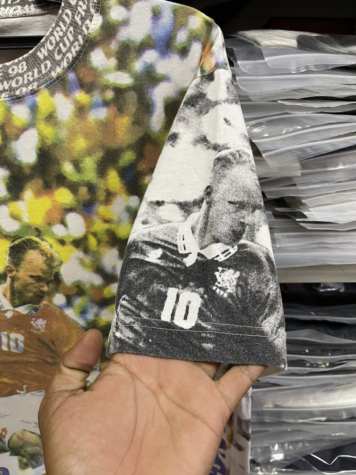 Vintage Vintage 90s Dennis Bergkamp " Shadow Striker " 🔥🔥🔥 Size US L / EU 52-54 / 3 - 8 Thumbnail