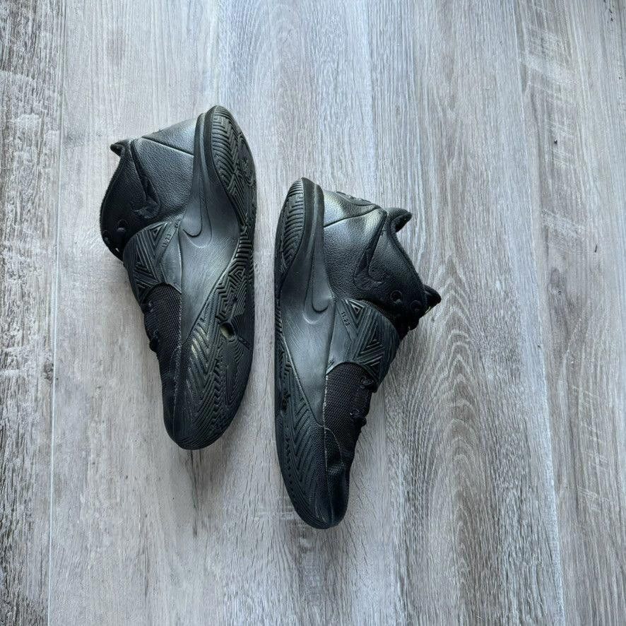 Nike NIKE • Kyrie Flytrap 3 "Black" (9.5M) Size US 9.5 / EU 42-43 - 9 Thumbnail
