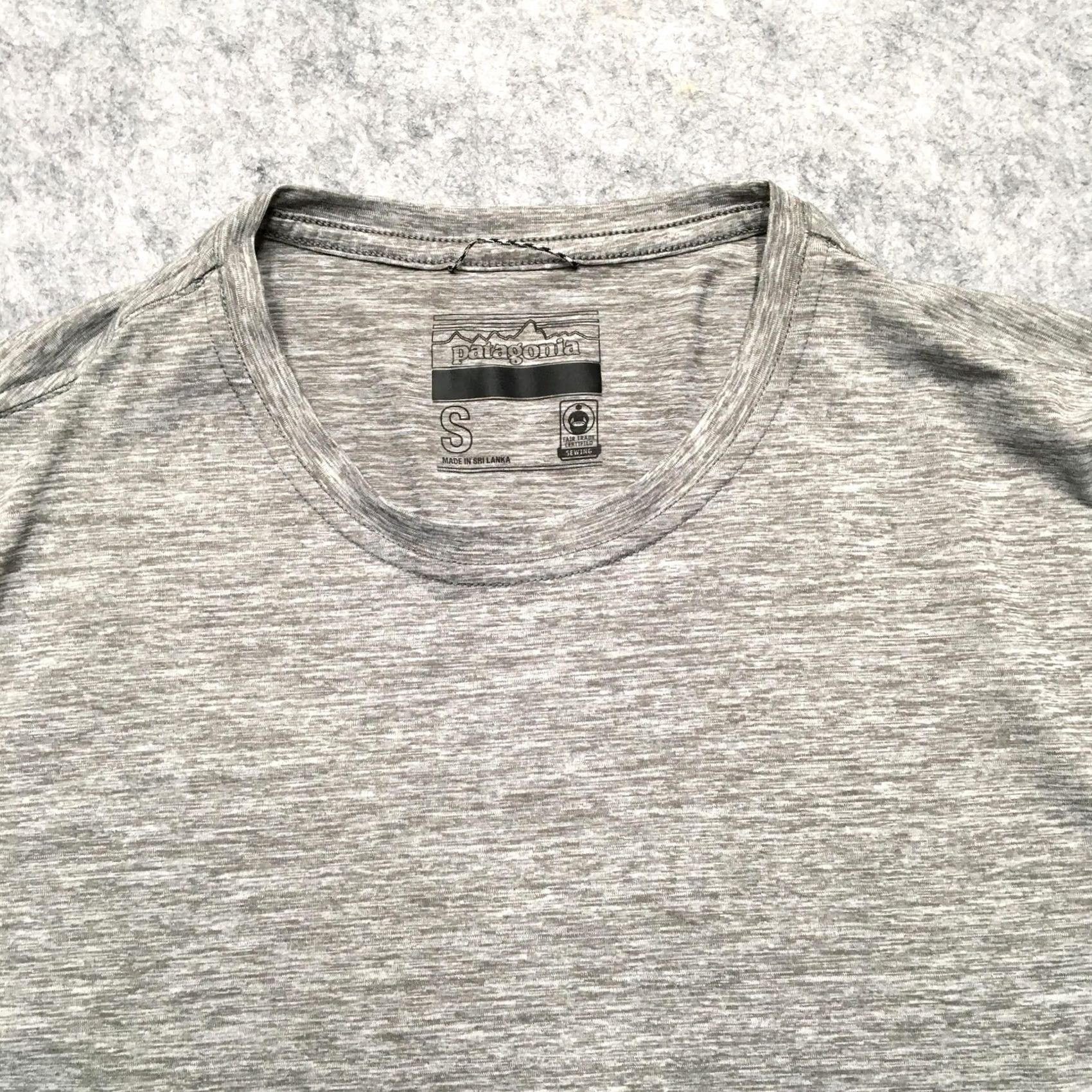 Patagonia Patagonia Shirt Mens Small Gray Long Sleeve Lightweight Performance Hiking Top Size US S / EU 44-46 / 1 - 3 Thumbnail