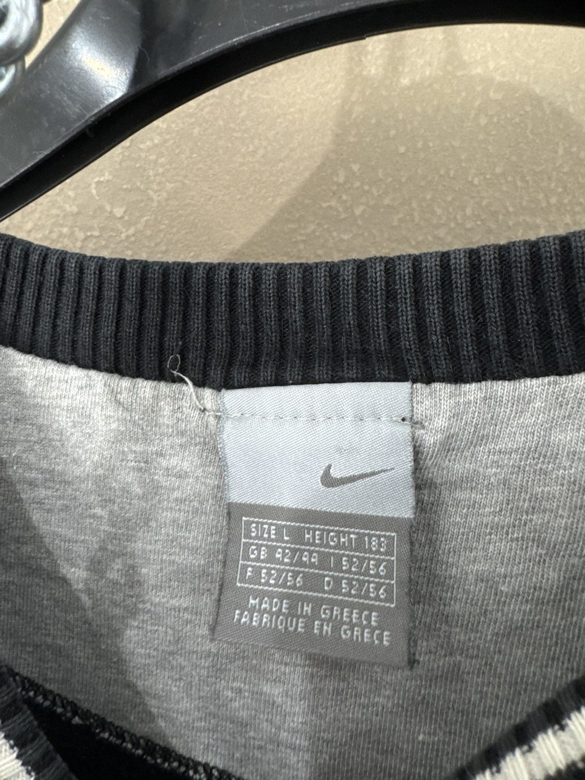 Nike Nike Center Swoosh Vintage Crewneck Baggy Rap Streetwear 00s Size US L / EU 52-54 / 3 - 3 Thumbnail