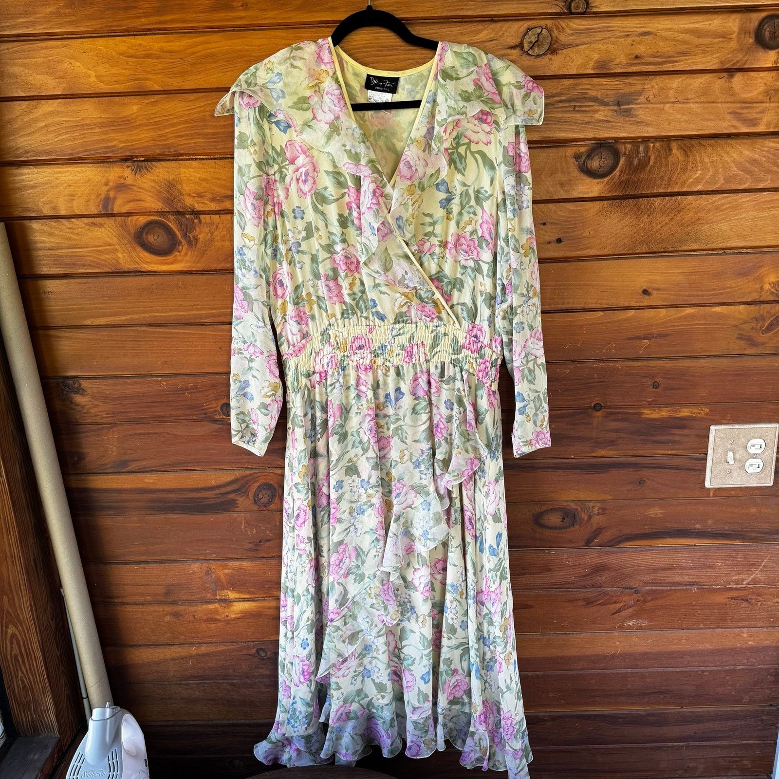 Vintage Vintage Diane Freis Pastel Floral Silk Chiffon Wrap Dress Size M / US 6-8 / IT 42-44 - 2 Thumbnail
