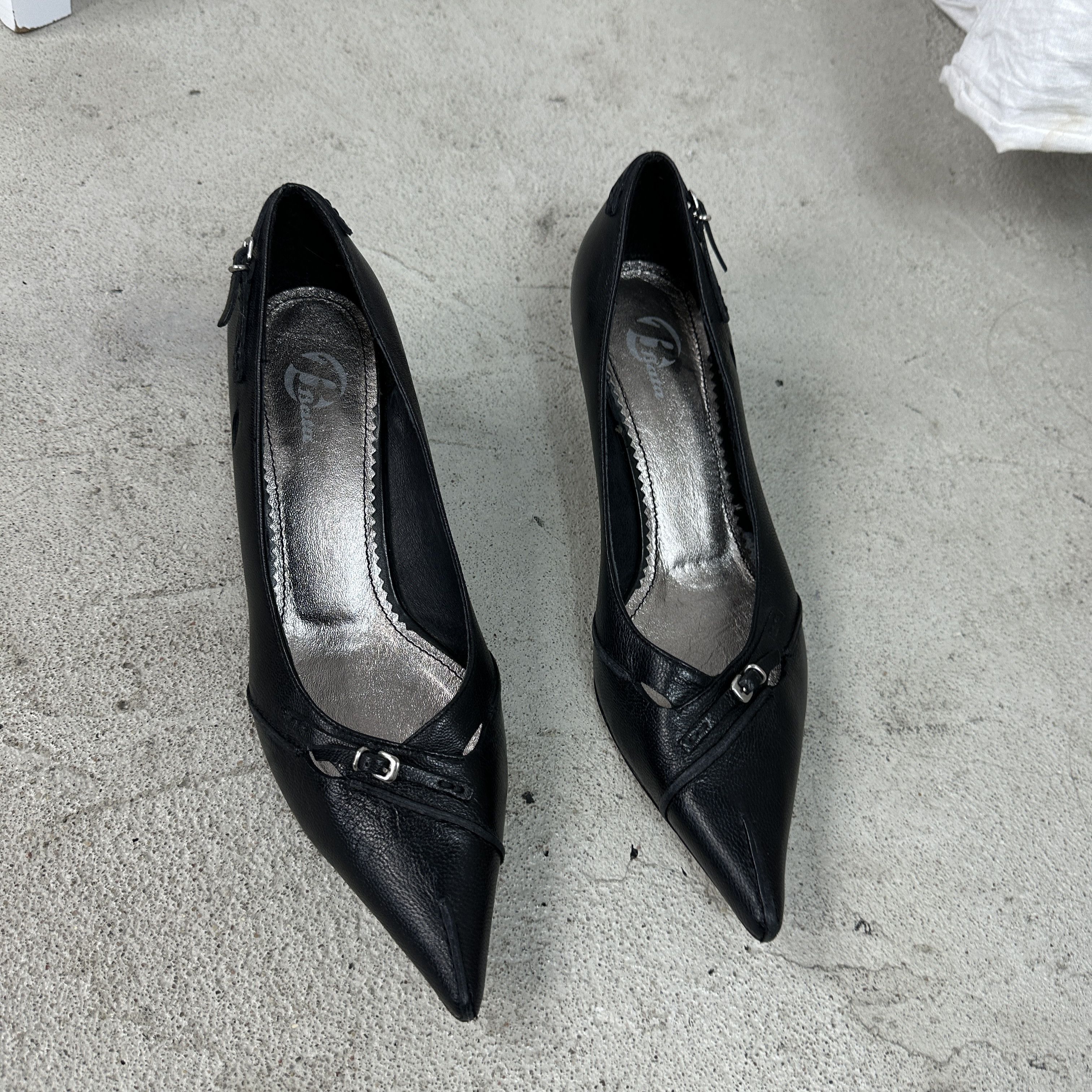 Vintage Vintage Avant Garde Opium Leather Y2K Buckled Heels Size US 10 / IT 40 - 3 Thumbnail