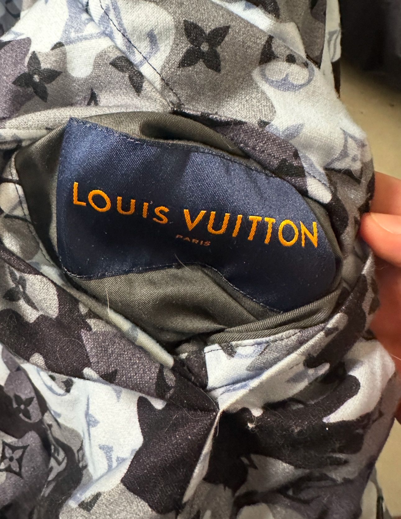 Louis Vuitton × Virgil Abloh Louis Vuitton Reversible Camo Jacket Size US XL / EU 56 / 4 - 5 Thumbnail