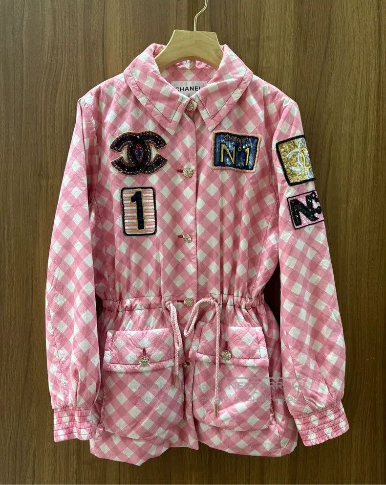 Chanel Chanel Pink plaid logo jacket Size S / US 4 / IT 40 - 1 Thumbnail