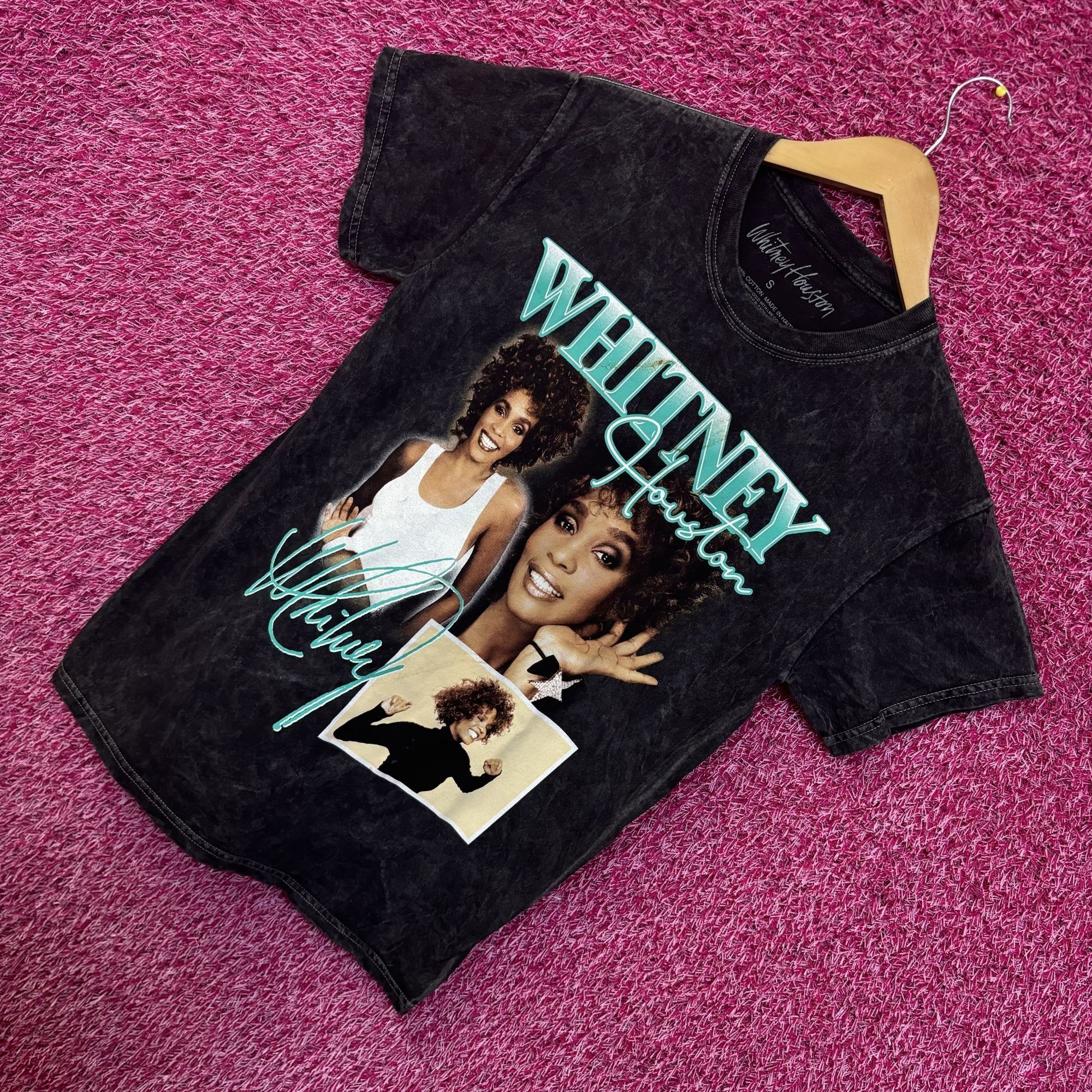 Other Whitney Houston Collage black tee size small Size US S / EU 44-46 / 1 - 3 Thumbnail