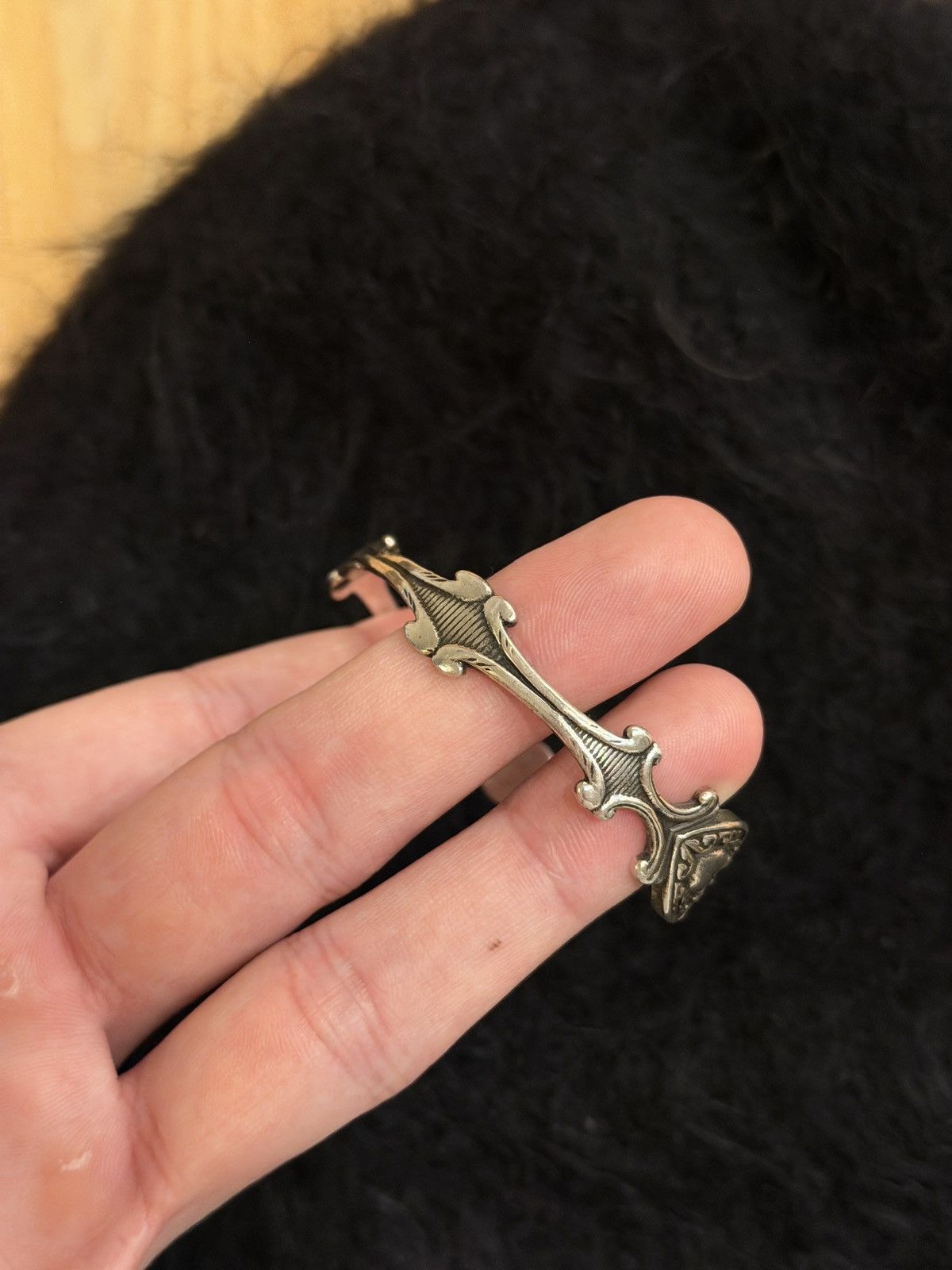 Saint Laurent Paris Heart Cuff Brafelet Size ONE SIZE - 5 Thumbnail