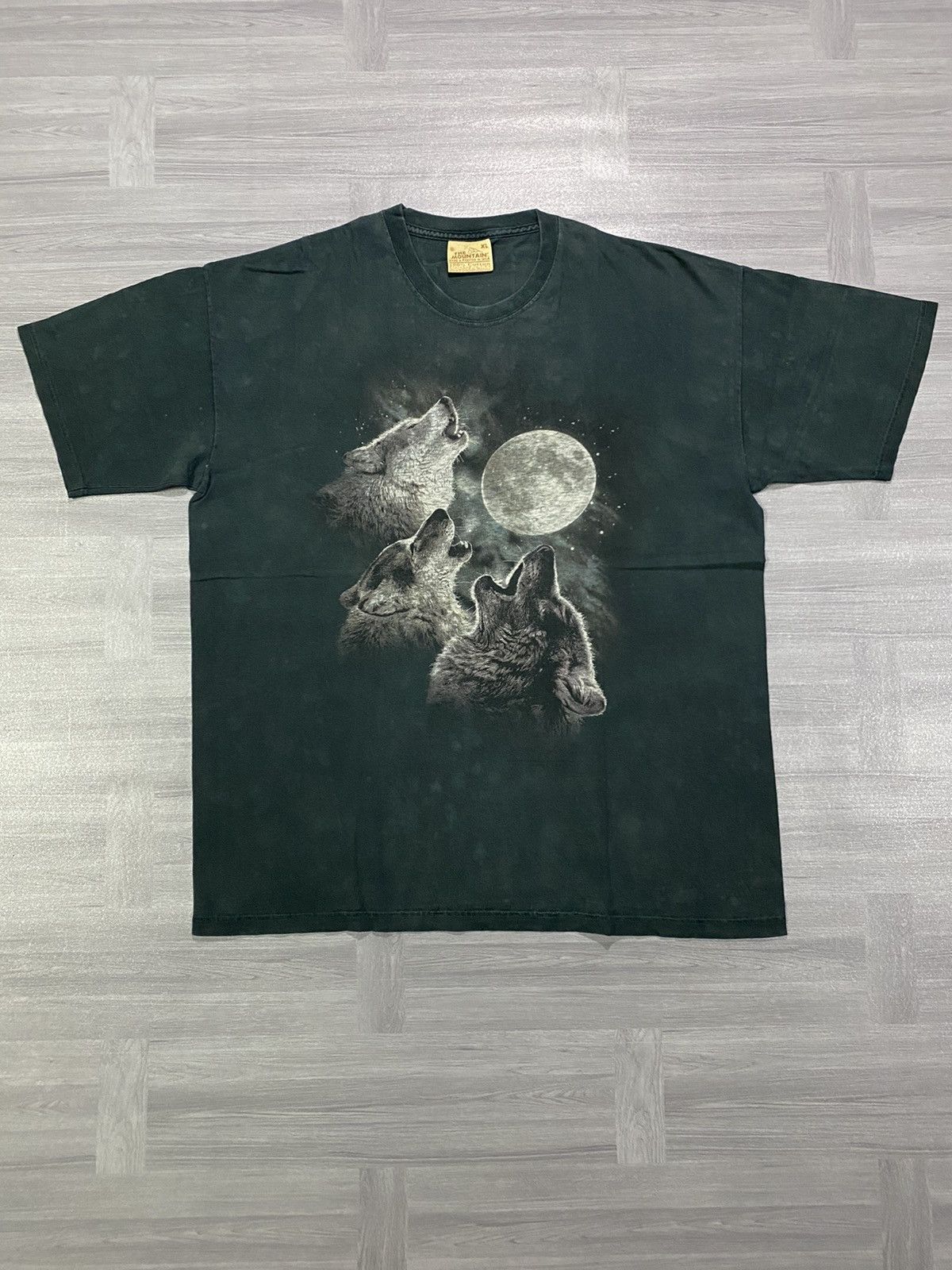 The Mountain 90’s Vintage Wolf T Shirt All Over Print Hype Supreme Style Size US XL / EU 56 / 4 - 1 Thumbnail