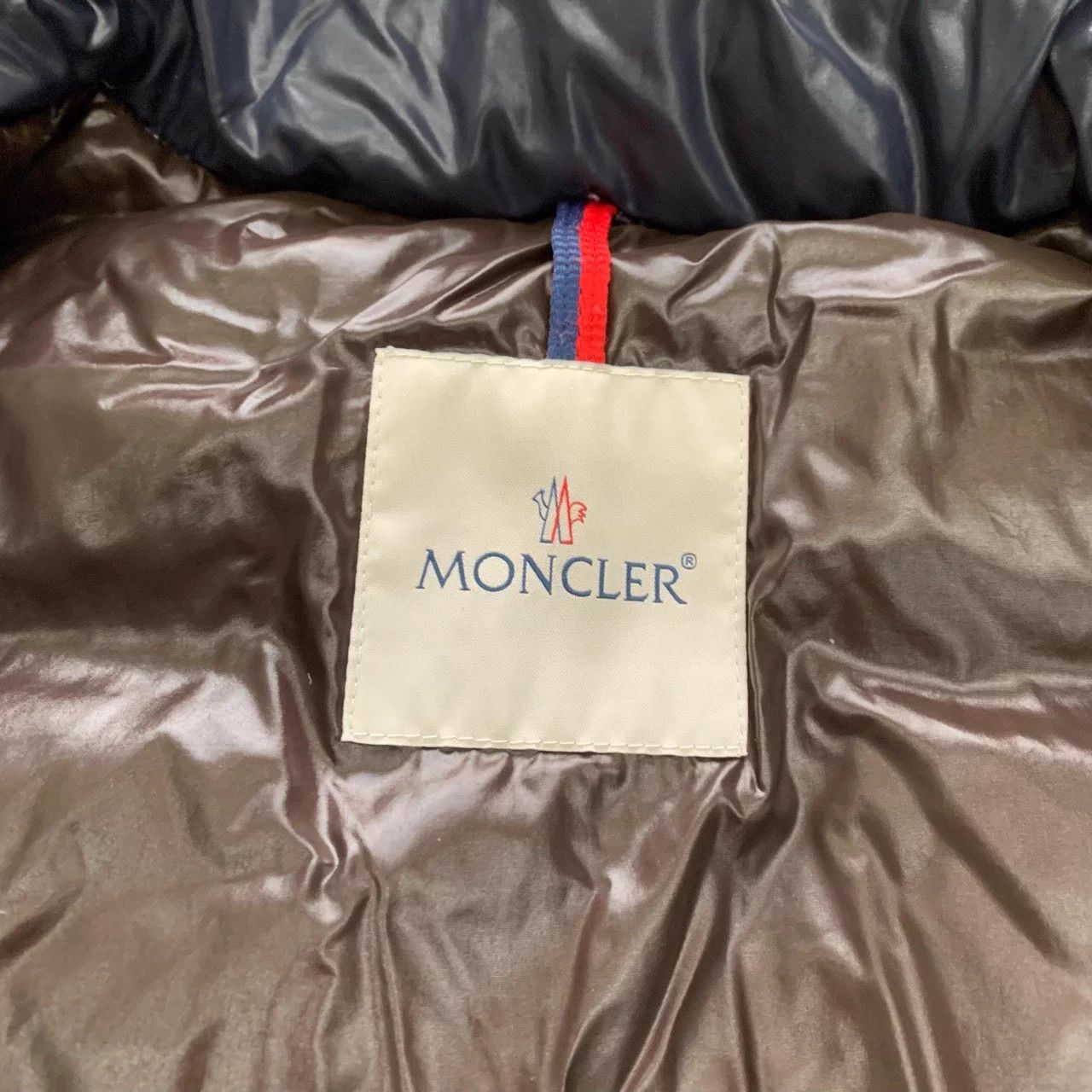 Moncler Moncler Tib navy blue logo down vest size 2 Size US M / EU 48-50 / 2 - 4 Thumbnail