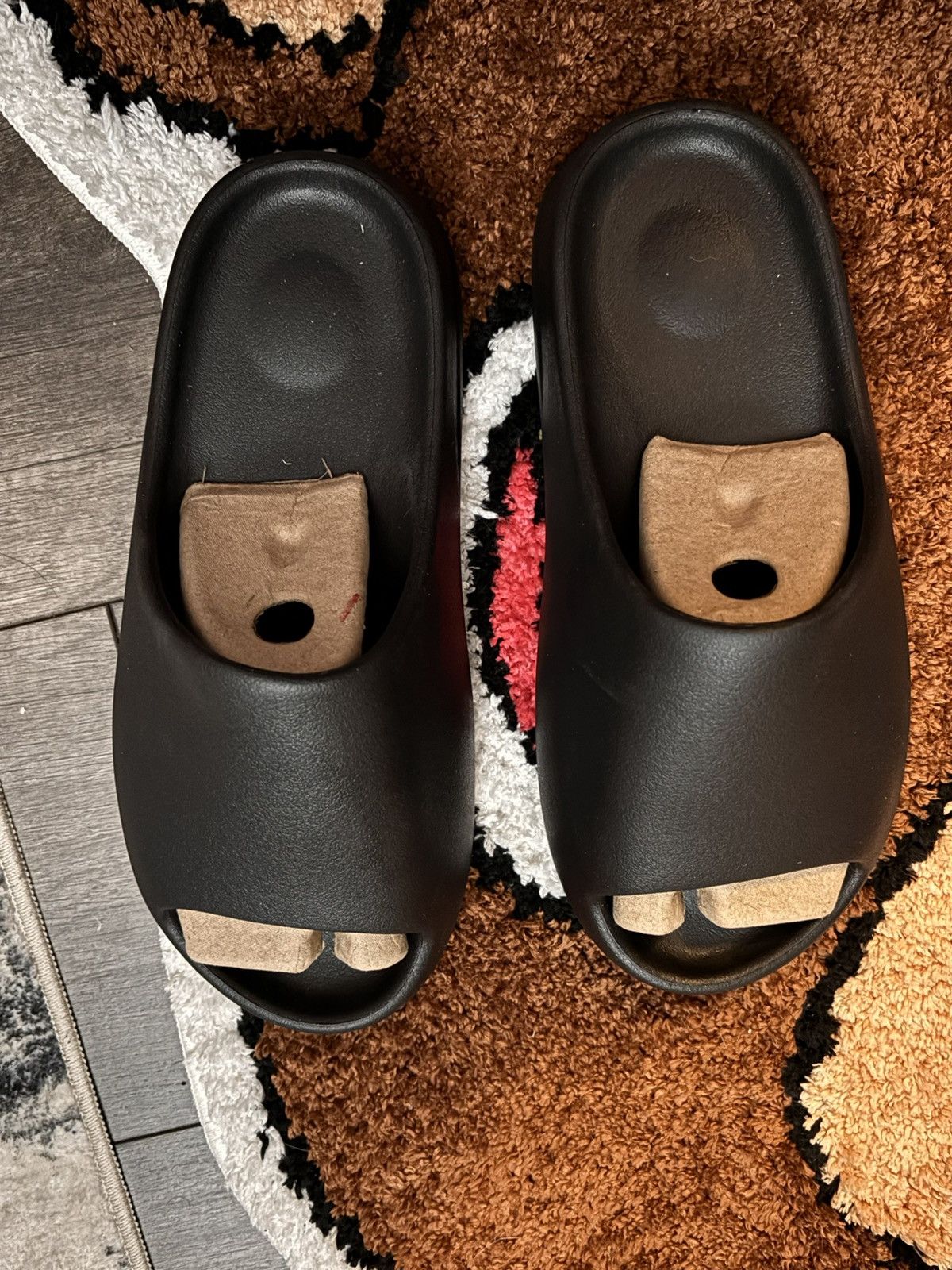 Yeezy Yeezy Slides ‘Black’ (Brand New) Size US 9.5 / EU 42-43 - 2 Thumbnail