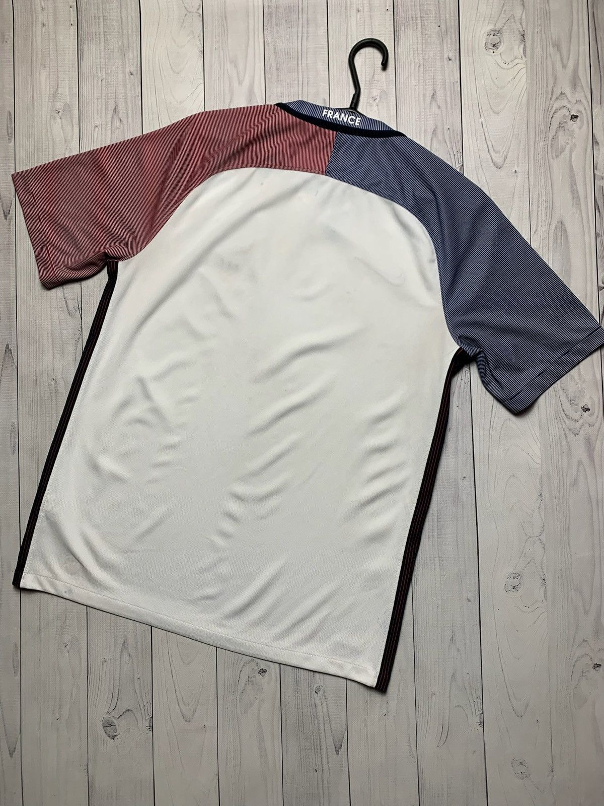 Nike × Vintage Vintage Nike France soccer jersey size M Size US M / EU 48-50 / 2 - 7 Thumbnail