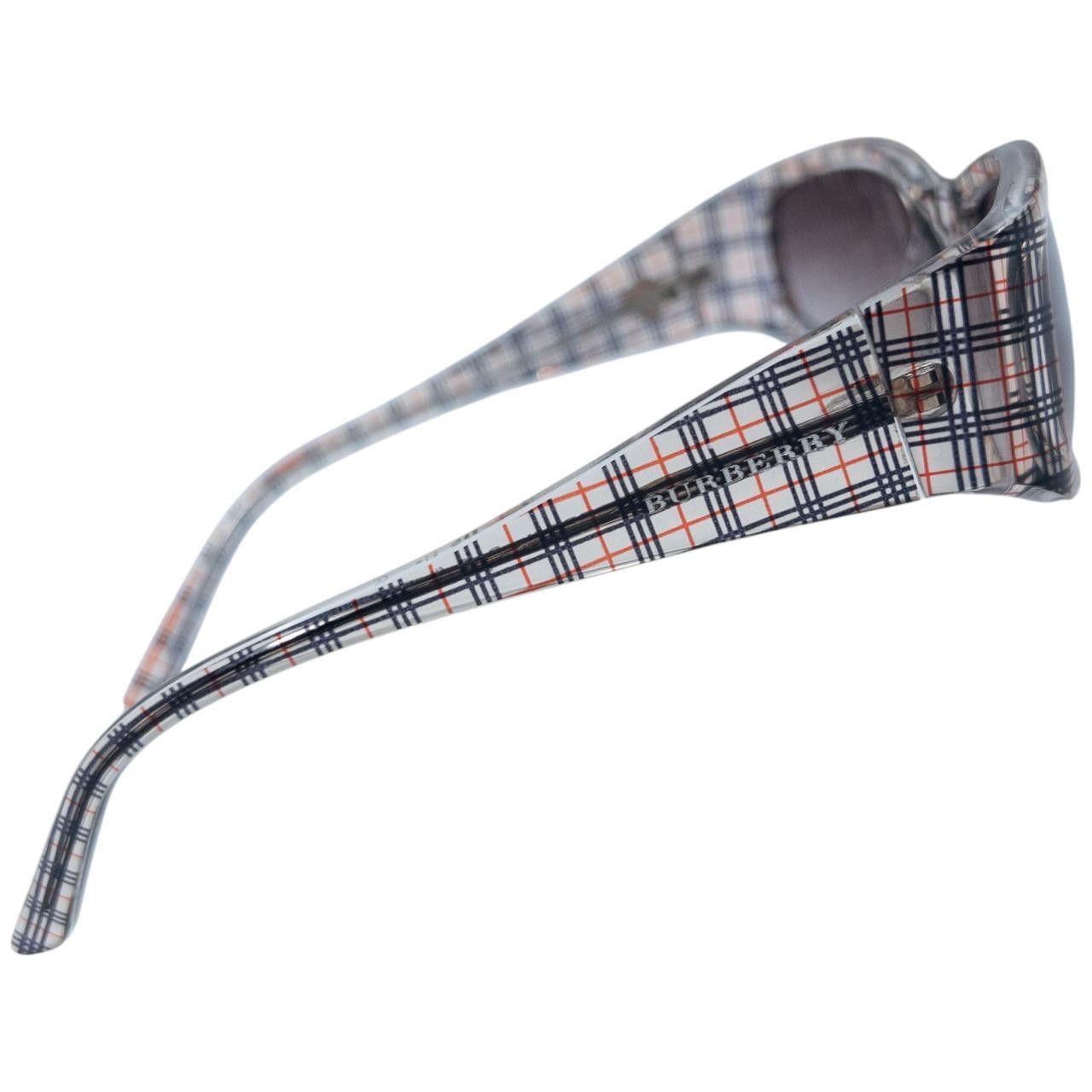 Burberry Vintage Burberry Nova Check Sunglasses Size ONE SIZE - 4 Thumbnail