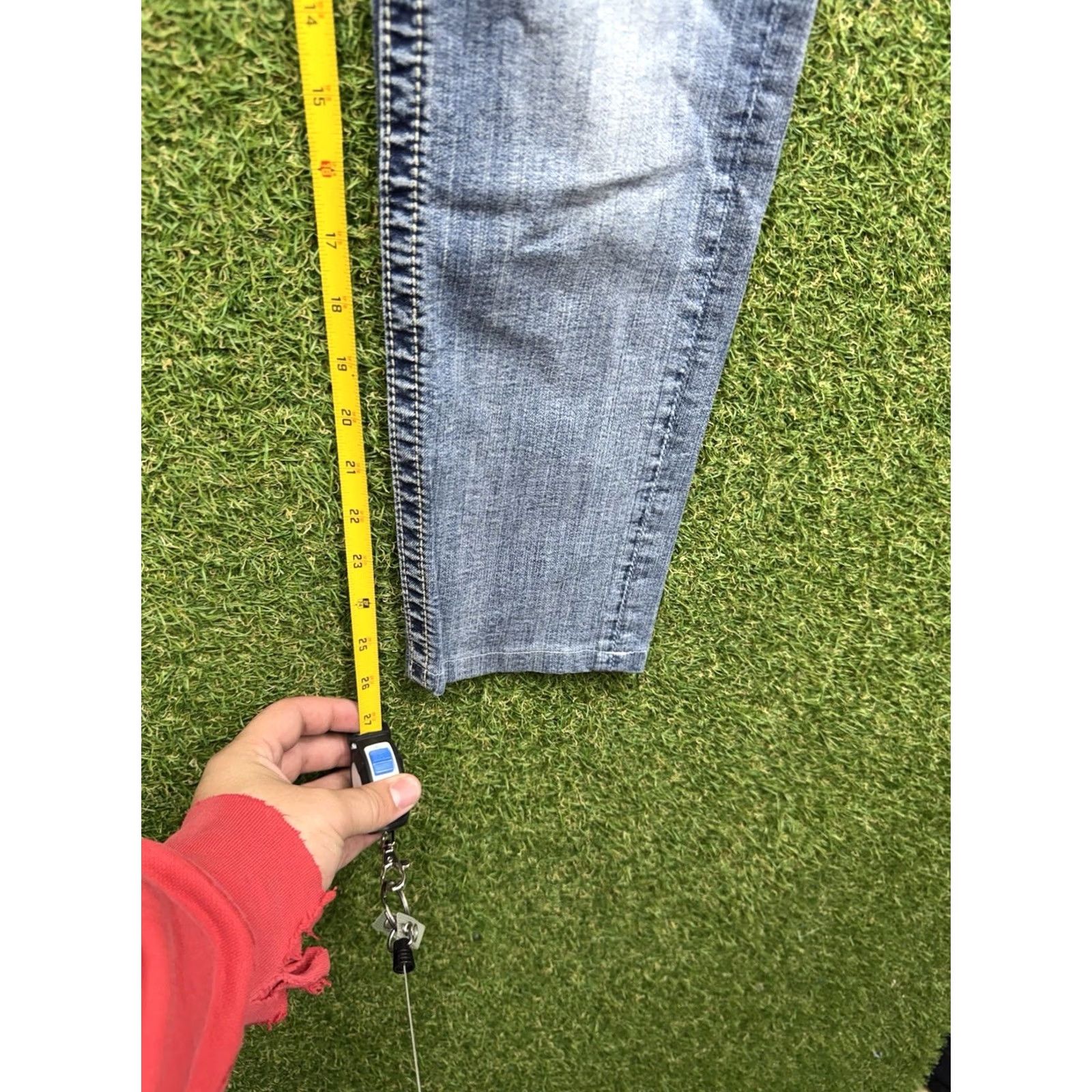 Miss Me Miss Me Jeans Womens 30 Blue Classic Light Wash Denim Embellished Button 5-Pocket Skinny Size 30" / US 8 / IT 44 - 3 Thumbnail