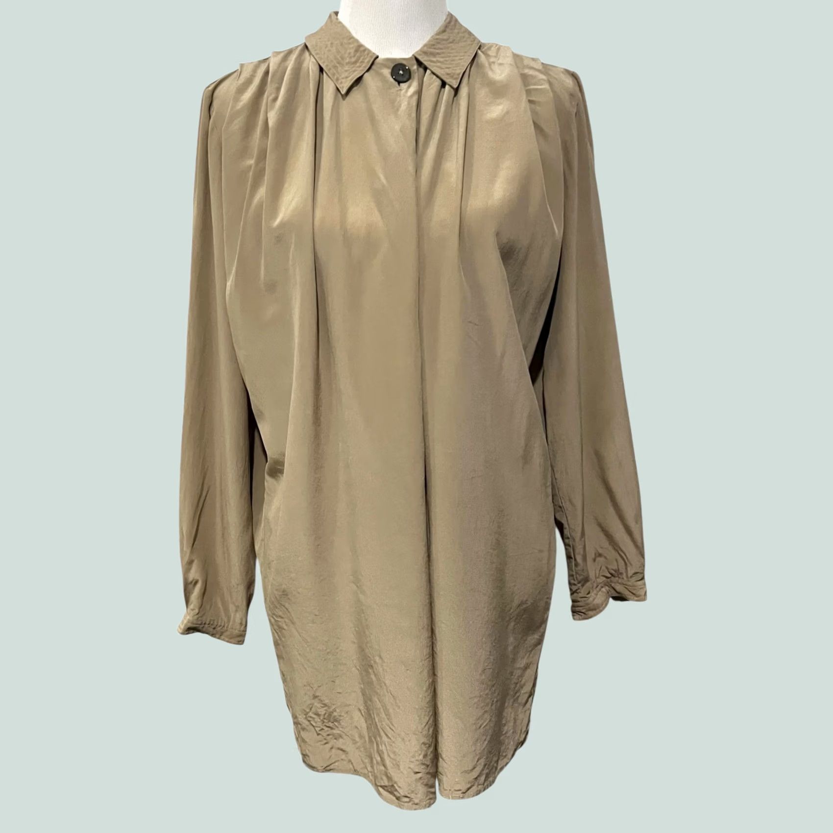 Neiman Marcus VINTAGE Neiman Marcus Silk Blouse Shirt Women Tan Pleated Shoulders 10 Womens Size L / US 10 / IT 46 - 1 Thumbnail