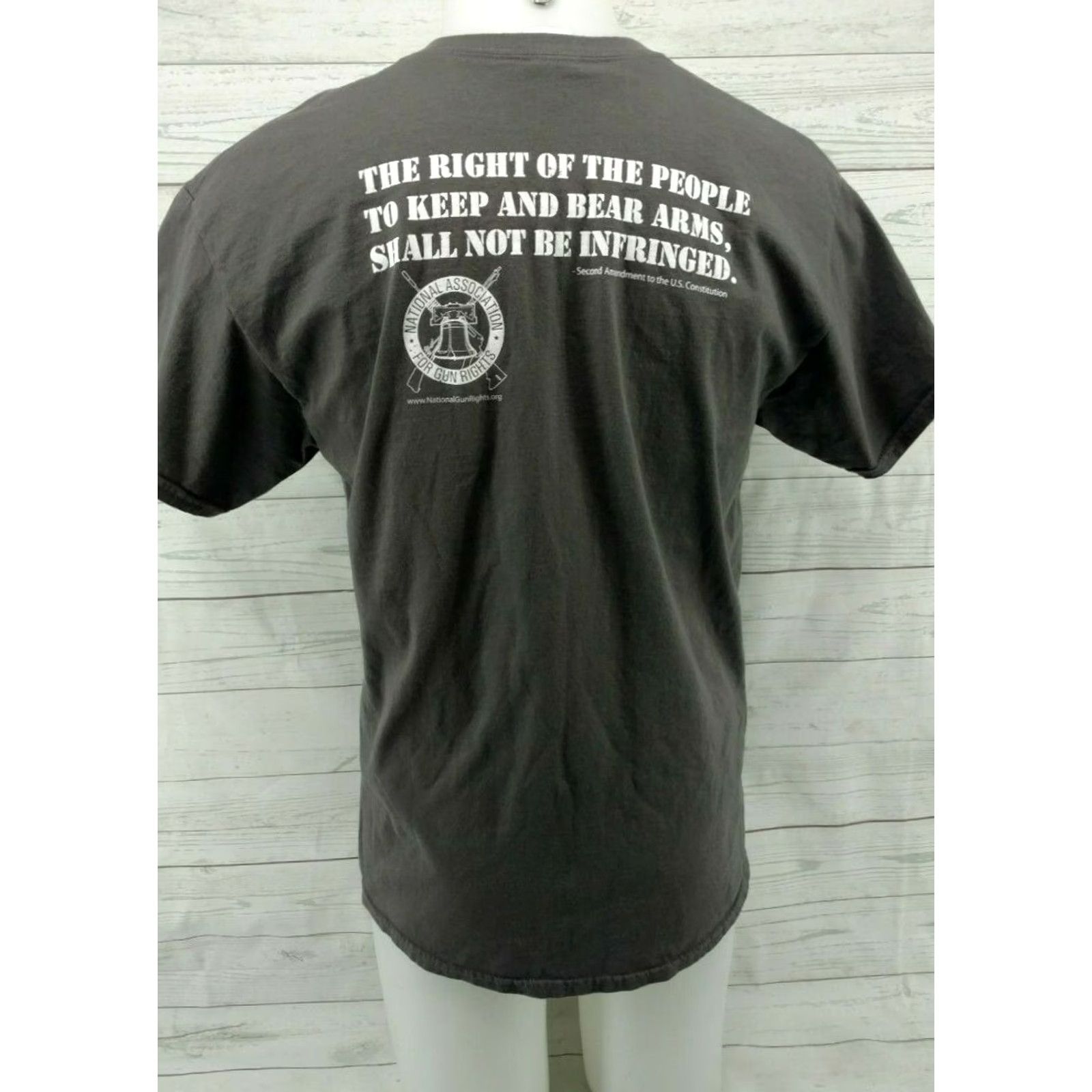 Gildan NRA Don't Tread On Me 2nd Amendment Gun Rights Patriotic T Shirt Gray Large Mens Gildan Short Sleeve Crew Neck Cotton Blend Graphic Tee Vintage: No Size US L / EU 52-54 / 3 - 6 Thumbnail