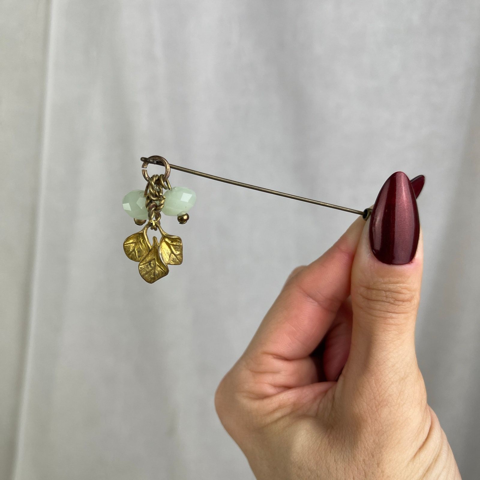 Other Brass Gold Tone Stick Pin Leaves Charm Mint Green Beads Size ONE SIZE - 9 Thumbnail