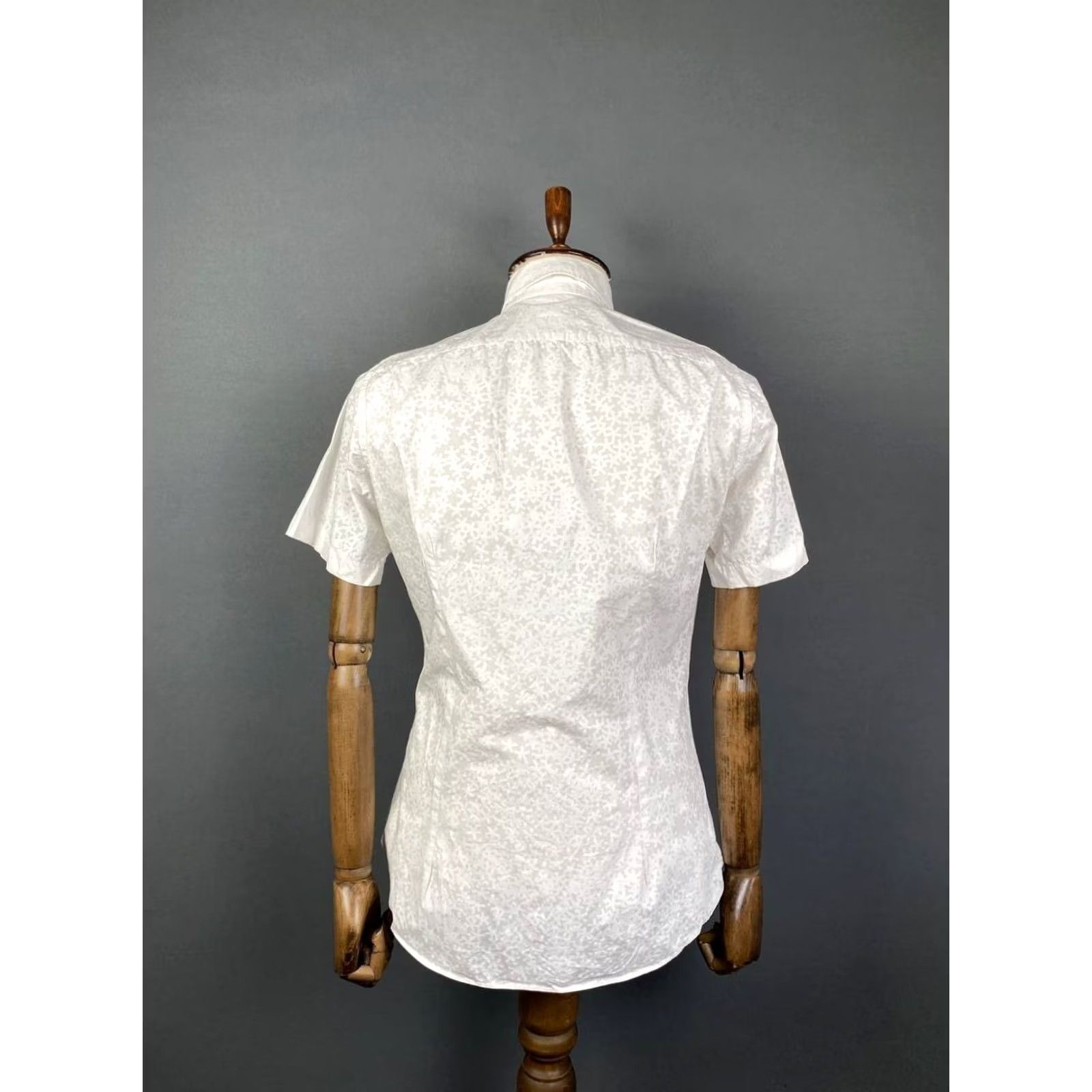Moschino Moschino Shirt Mens Size 40 White Short Sleeve Button Down Slim Fit Size US L / EU 52-54 / 3 - 2 Thumbnail
